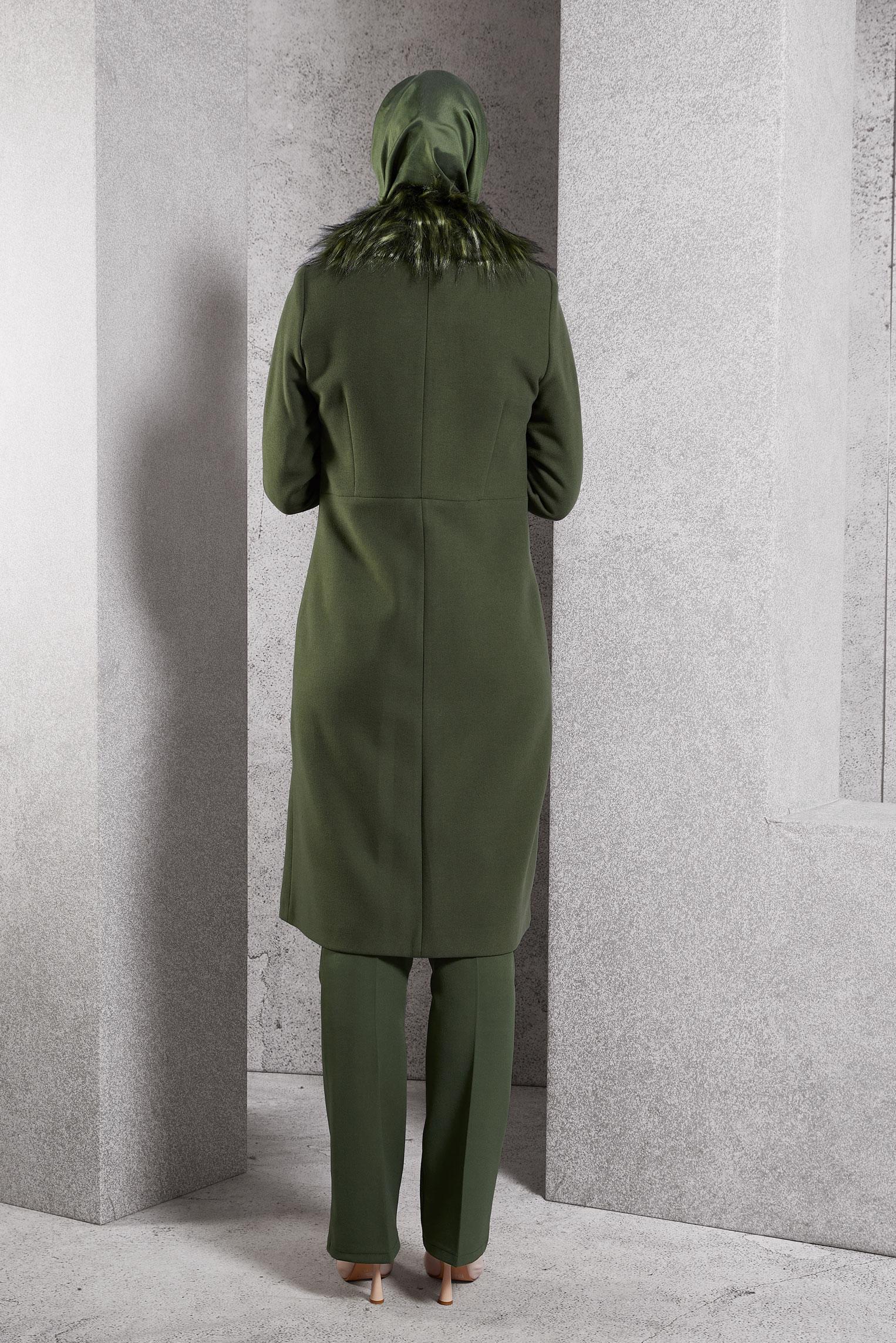 Tesettür giyim HAKİ KÜRK DETAYLI KABAN 90403