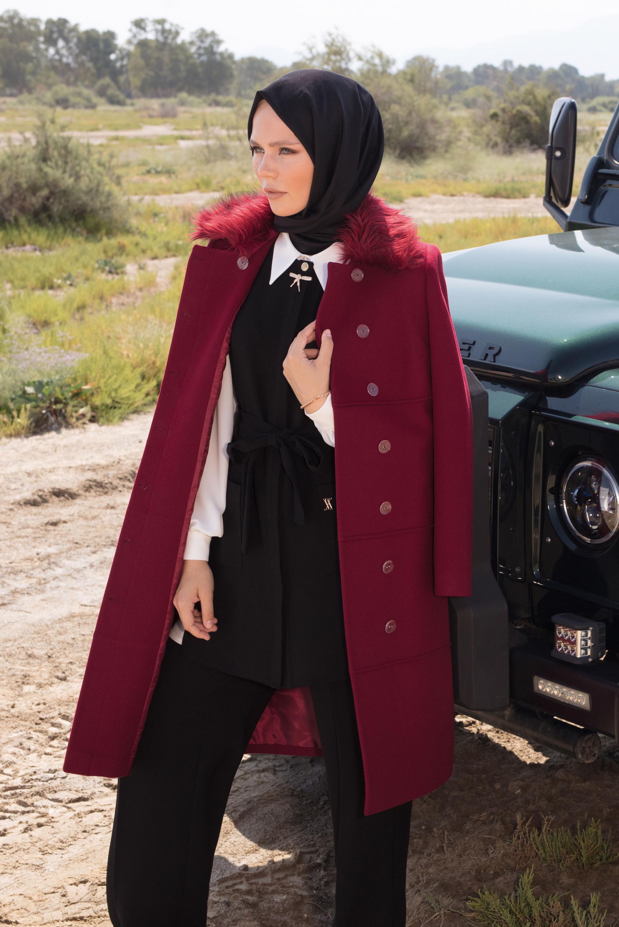Vêtements hijab ROUGE BORDEAUX MANTEAU AVEC FOURRURE DÉTACHABLE 90404