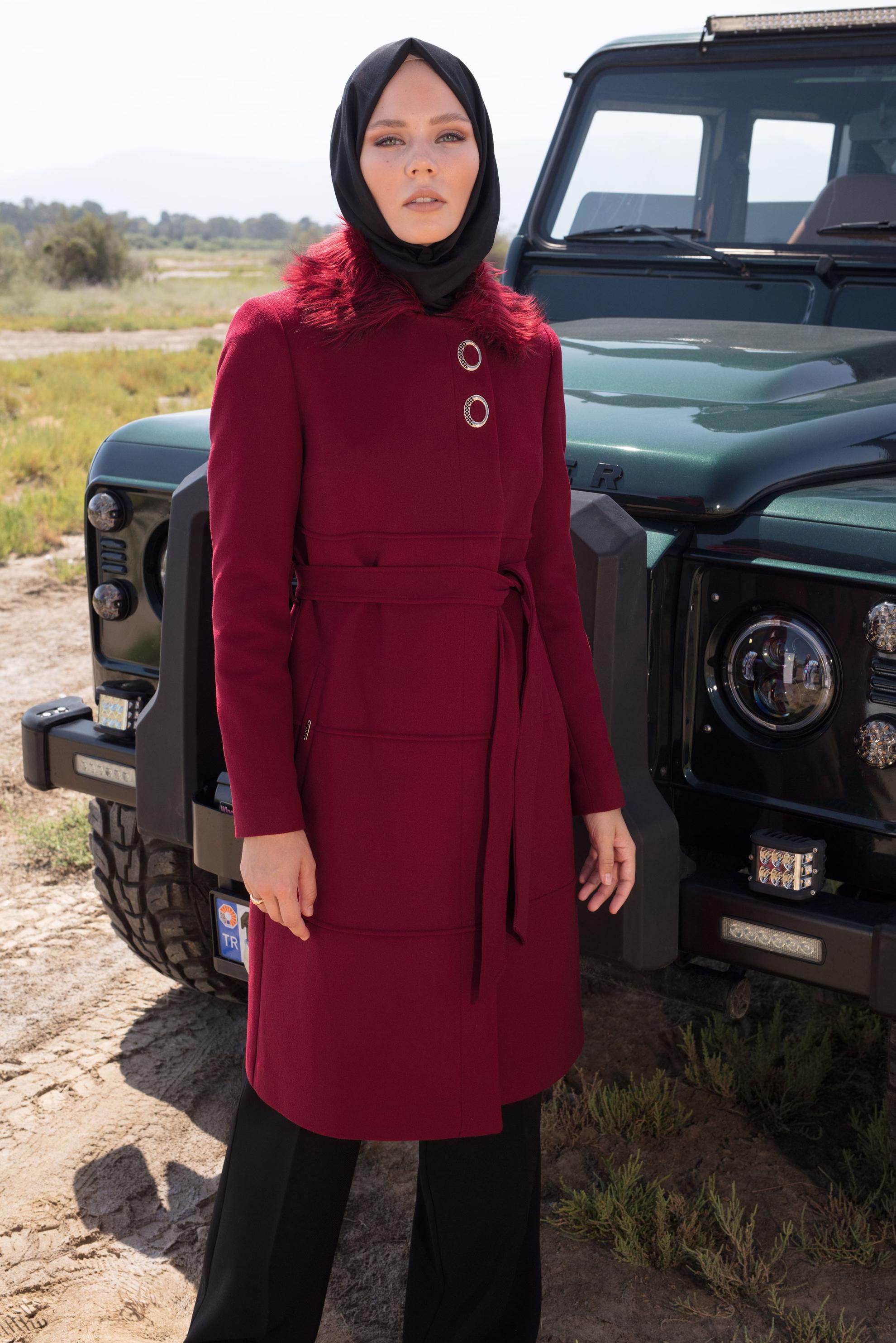 Vêtements hijab ROUGE BORDEAUX MANTEAU AVEC FOURRURE DÉTACHABLE 90404