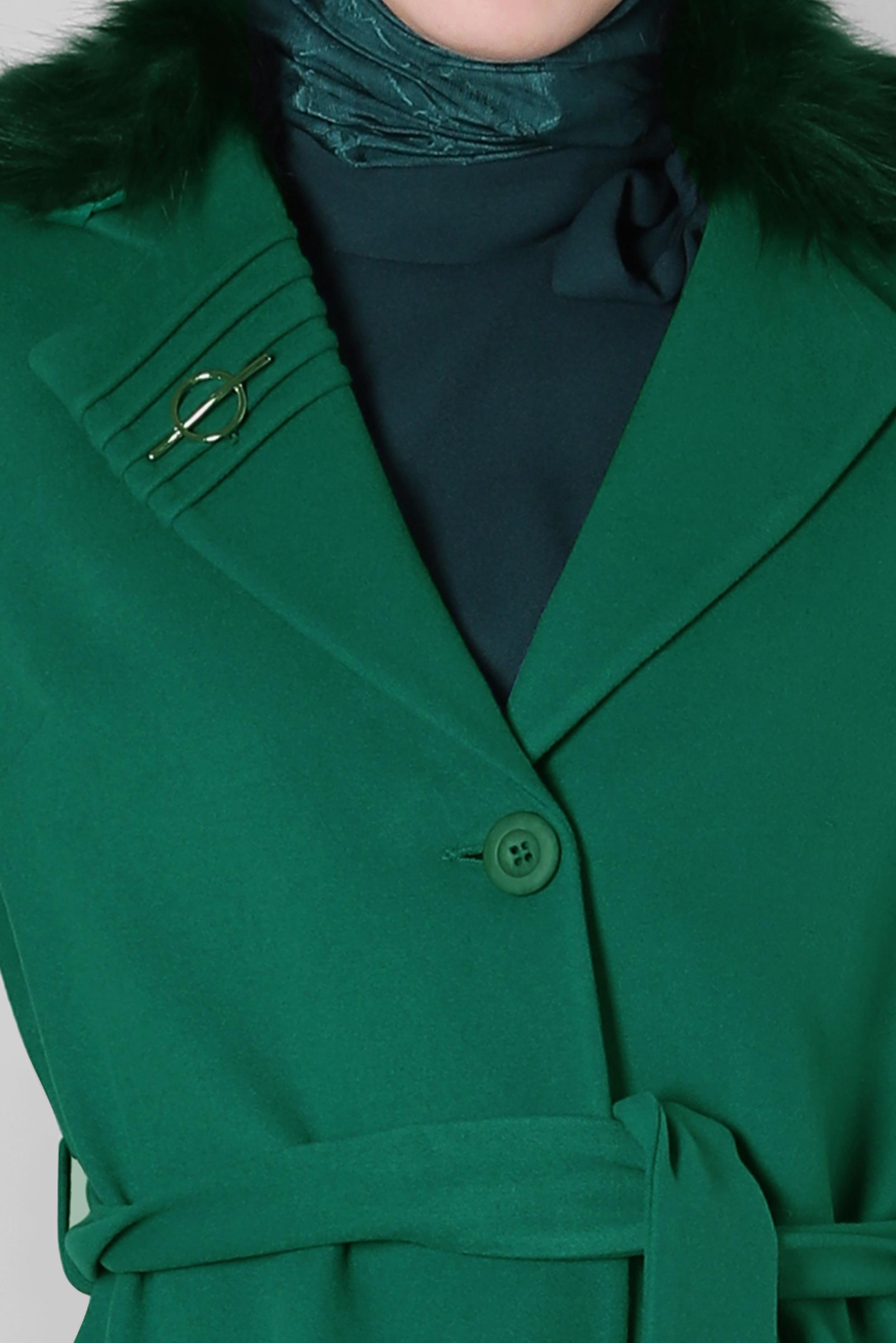 Tesettür giyim YEŞİL KUŞAKLI BROŞ DETAYLI KABAN 90406