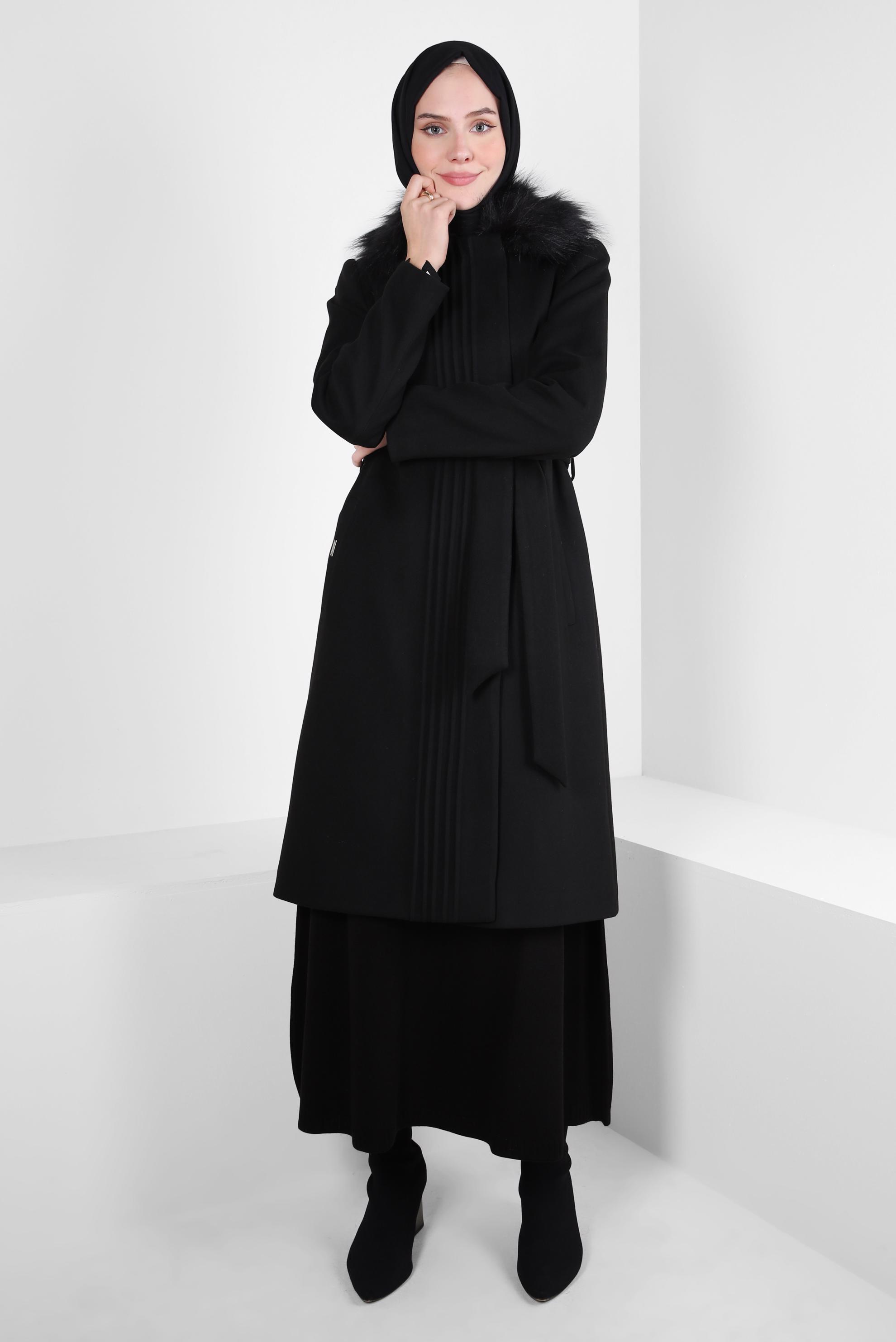 Tesettür giyim SİYAH KÜRK DETAYLI KUŞAKLI KABAN 90407