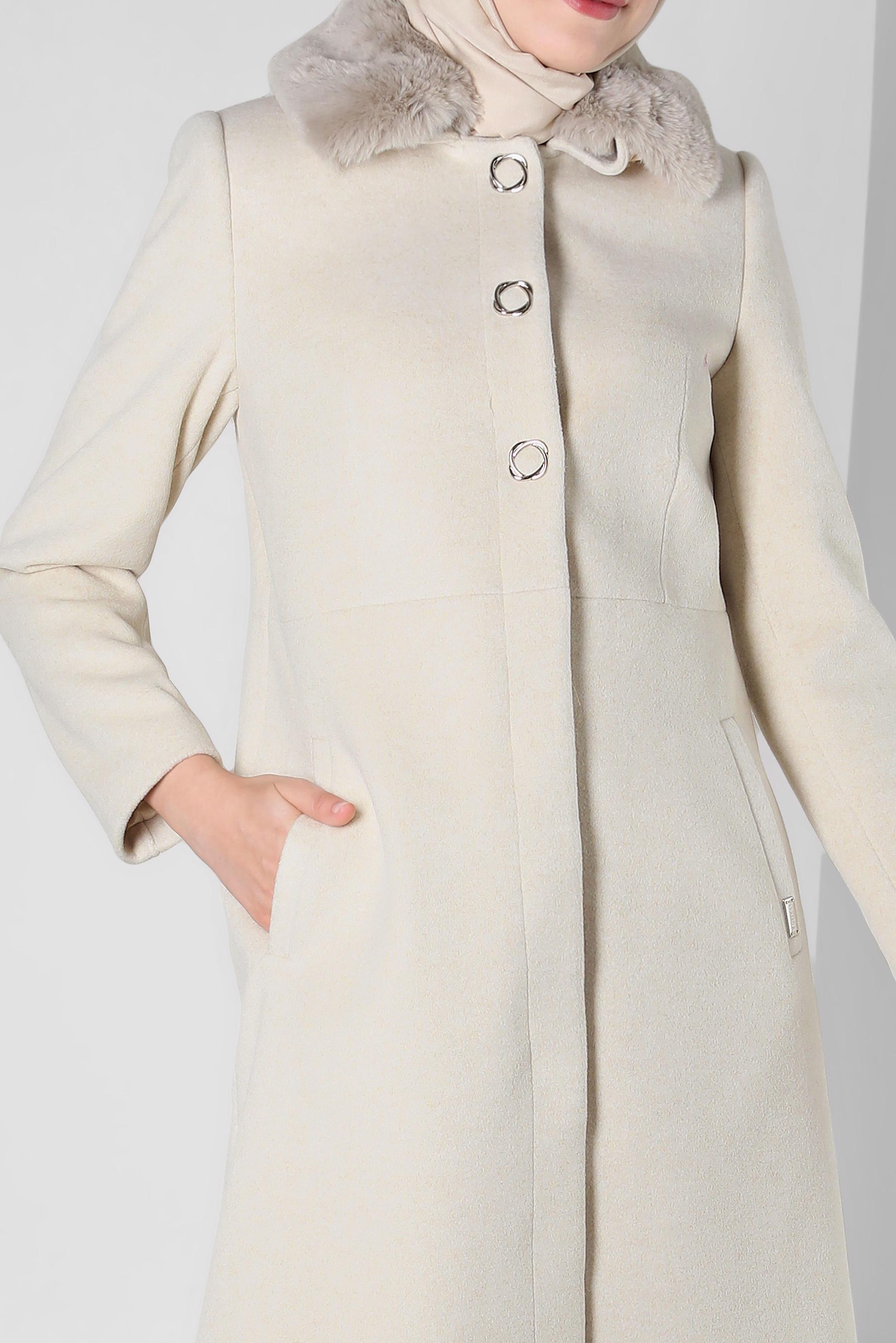 Tesettür giyim EKRU KÜRK DETAYLI KABAN 90410