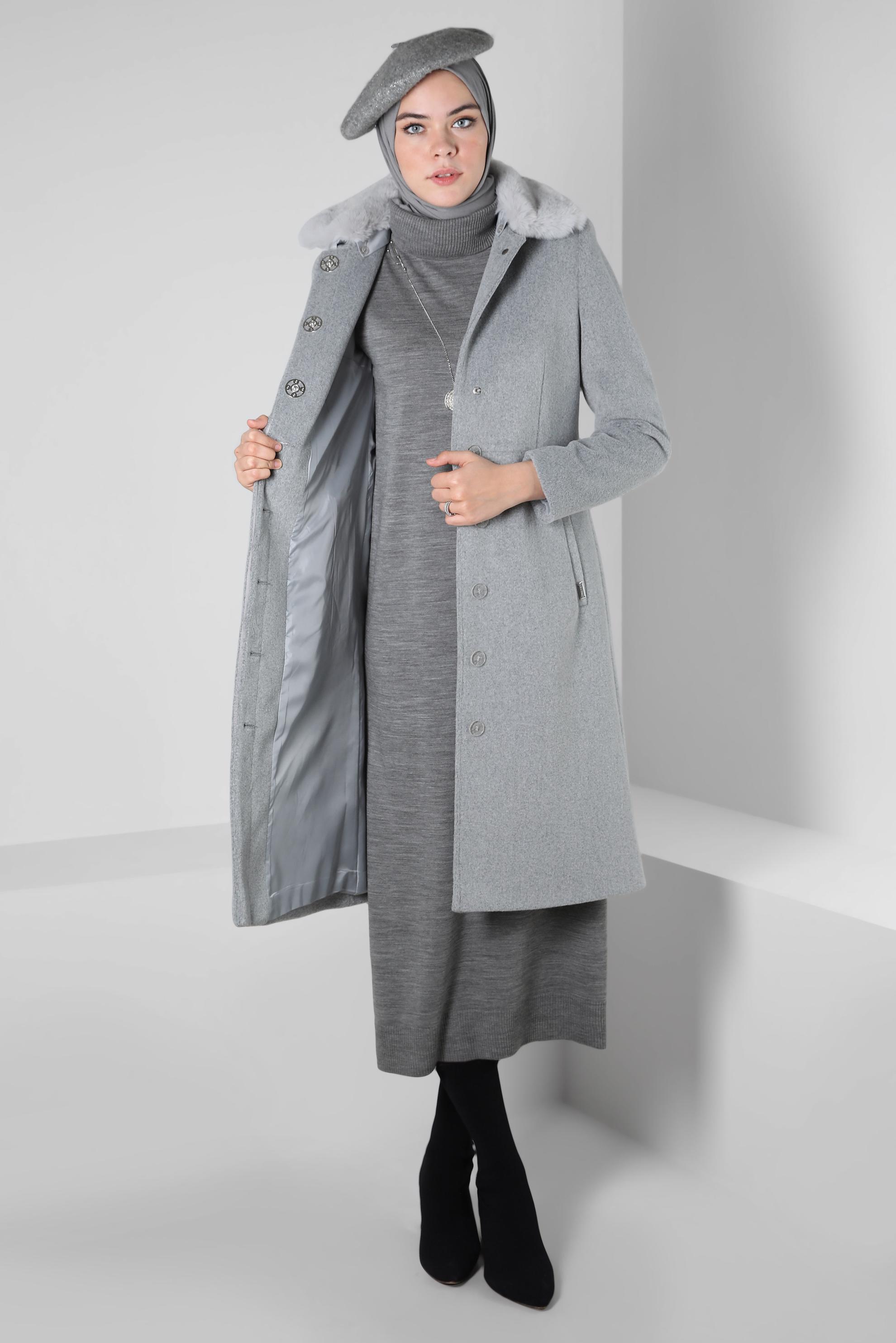 Tesettür giyim GRİ KÜRK DETAYLI KABAN 90410