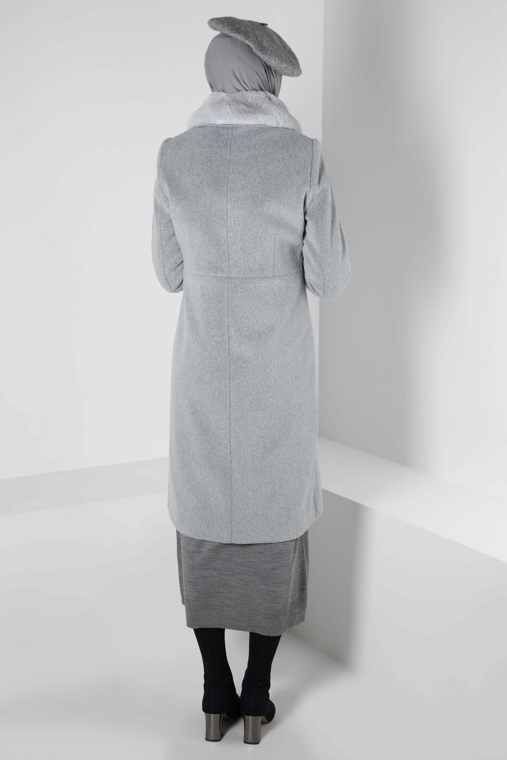 Tesettür giyim GRİ KÜRK DETAYLI KABAN 90410