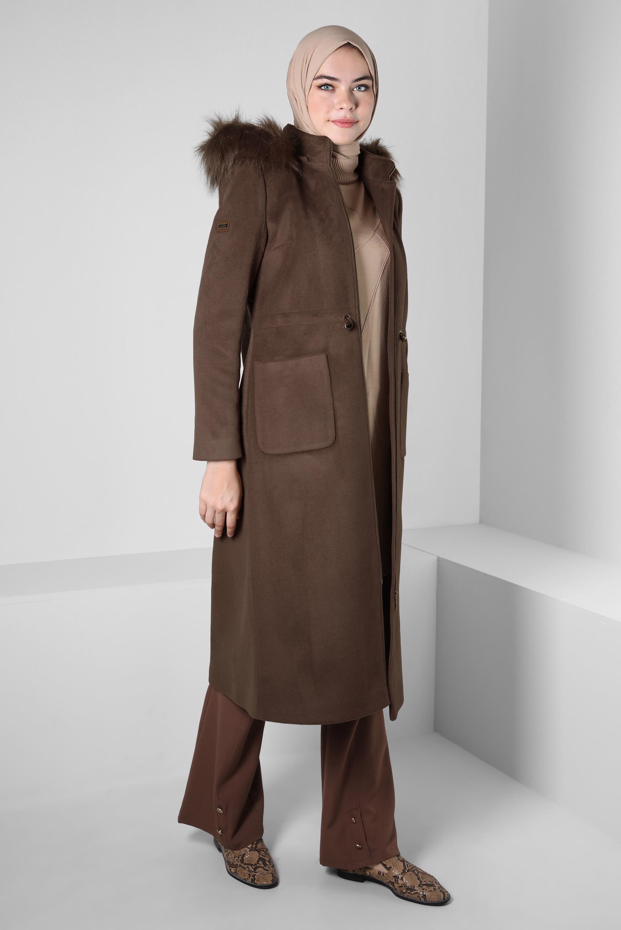 Tesettür giyim KAHVE KAPÜŞONU KÜRKLÜ KABAN 90412
