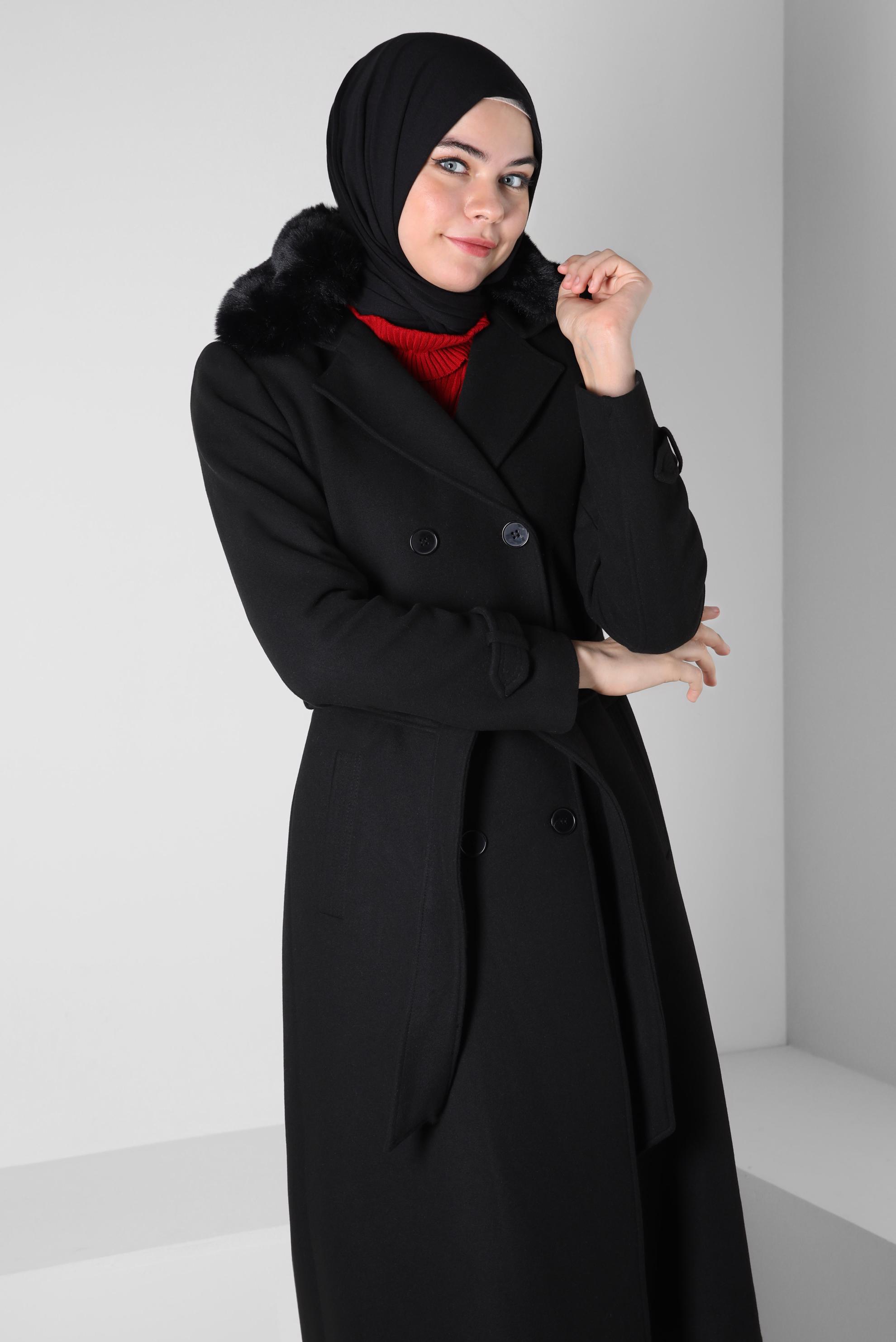 Tesettür giyim SİYAH KÜRK DETAYLI KUŞAKLI KABAN 90414