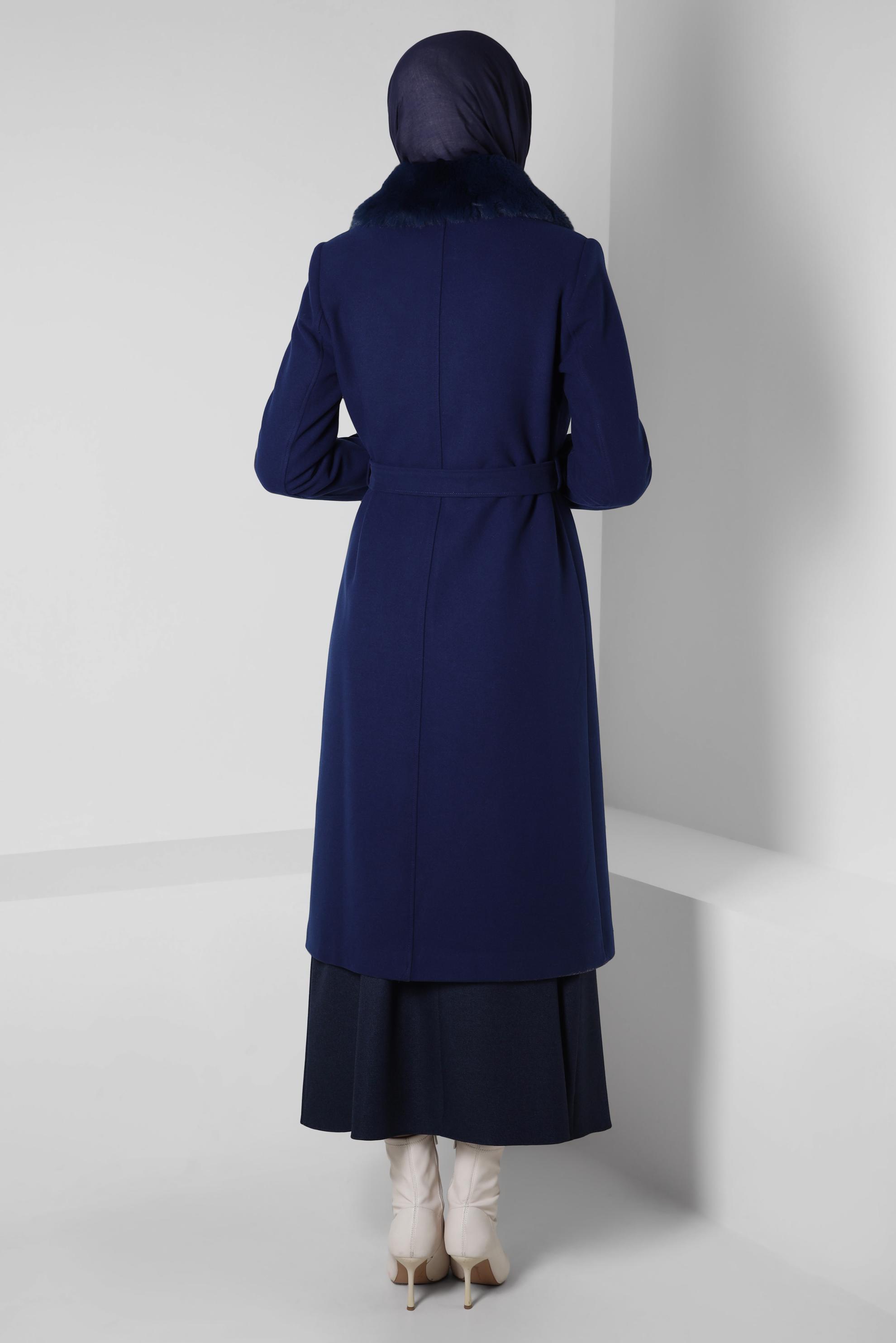 Tesettür giyim MAVİ KÜRK DETAYLI KUŞAKLI KABAN 90414