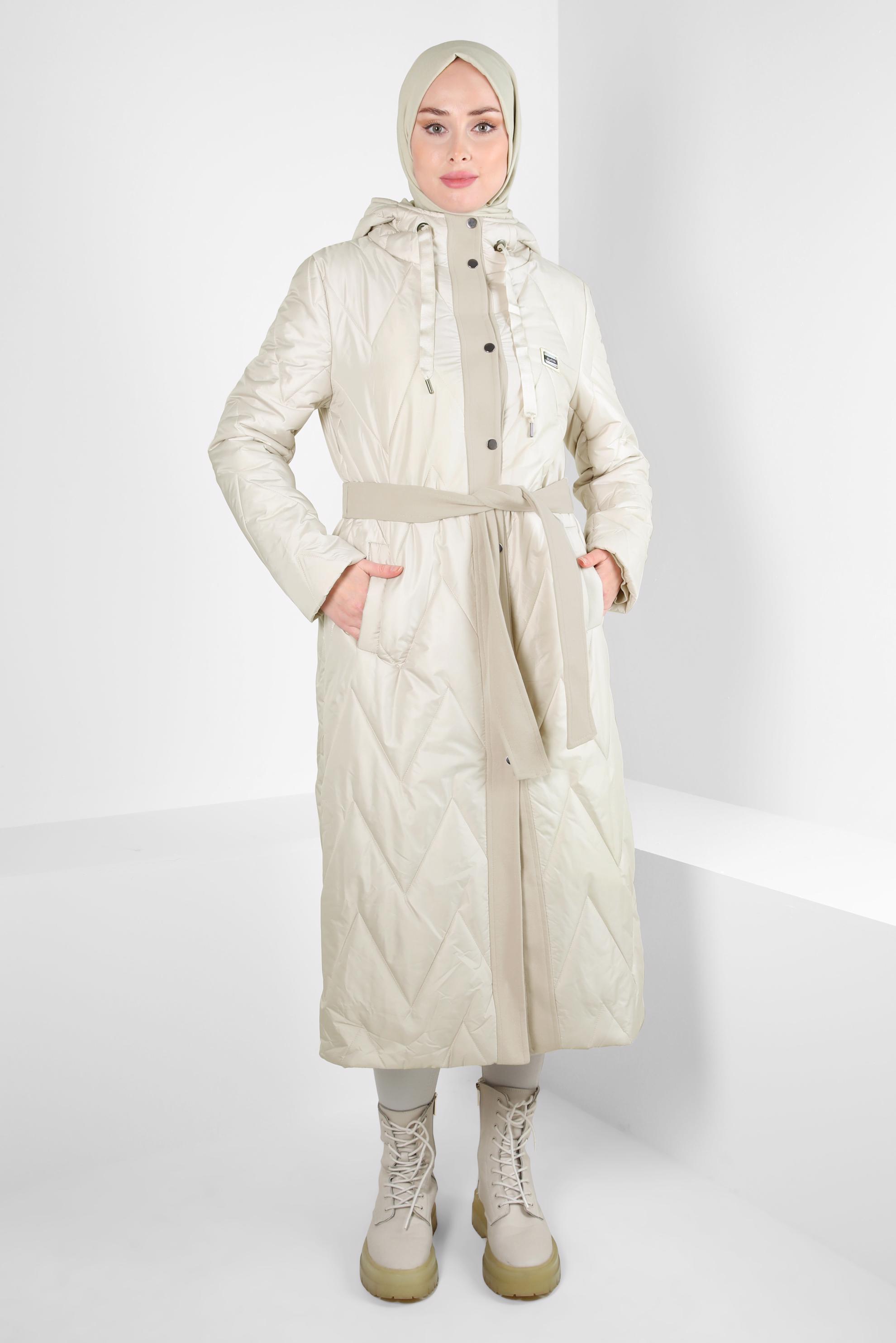 Tesettür giyim BEJ KAPÜŞONLU KUŞAKLI KABAN 90422