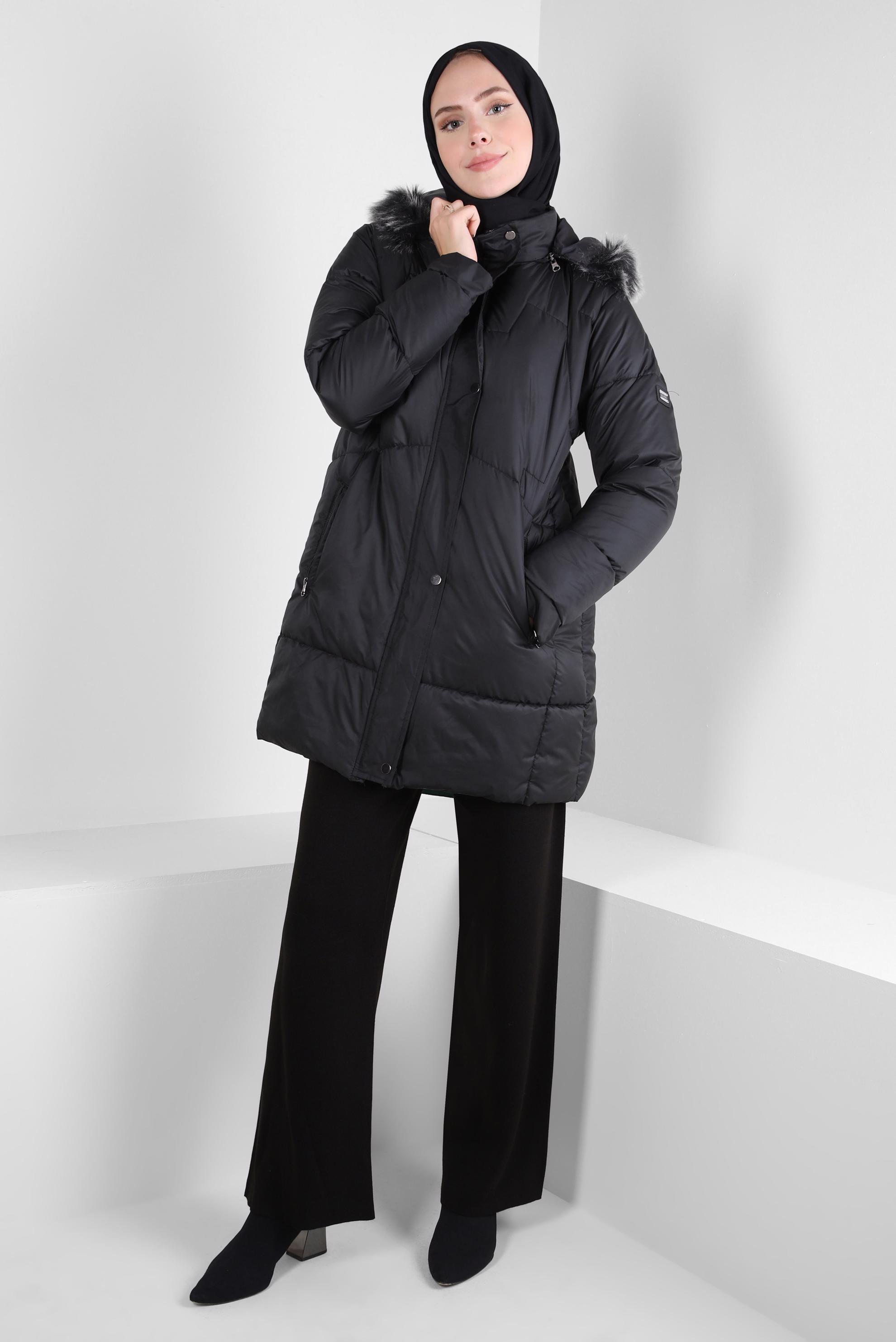 Tesettür giyim SİYAH KAPÜŞONLU ŞİŞME KABAN 90424