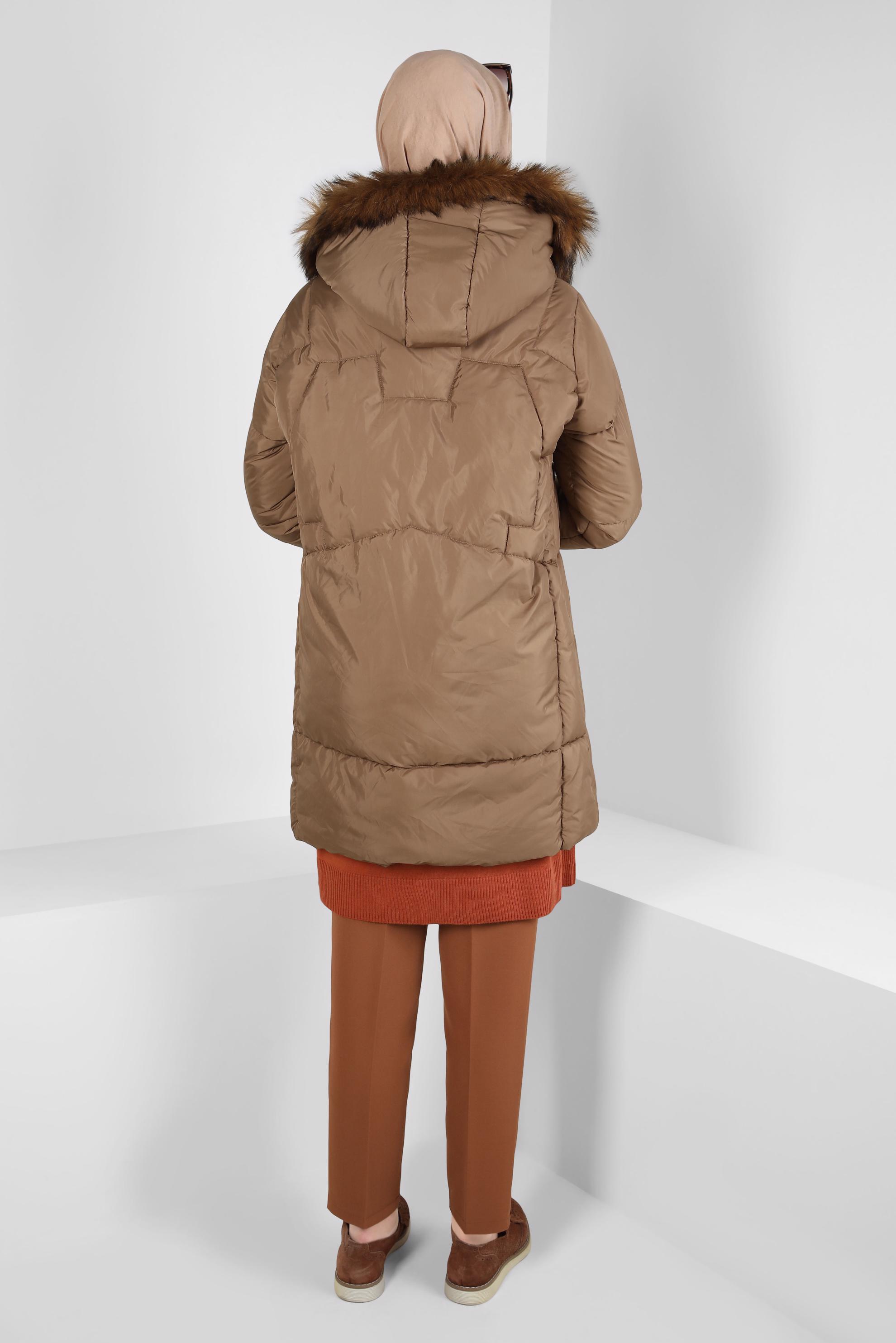 Tesettür giyim TABA KAPÜŞONLU ŞİŞME KABAN 90424