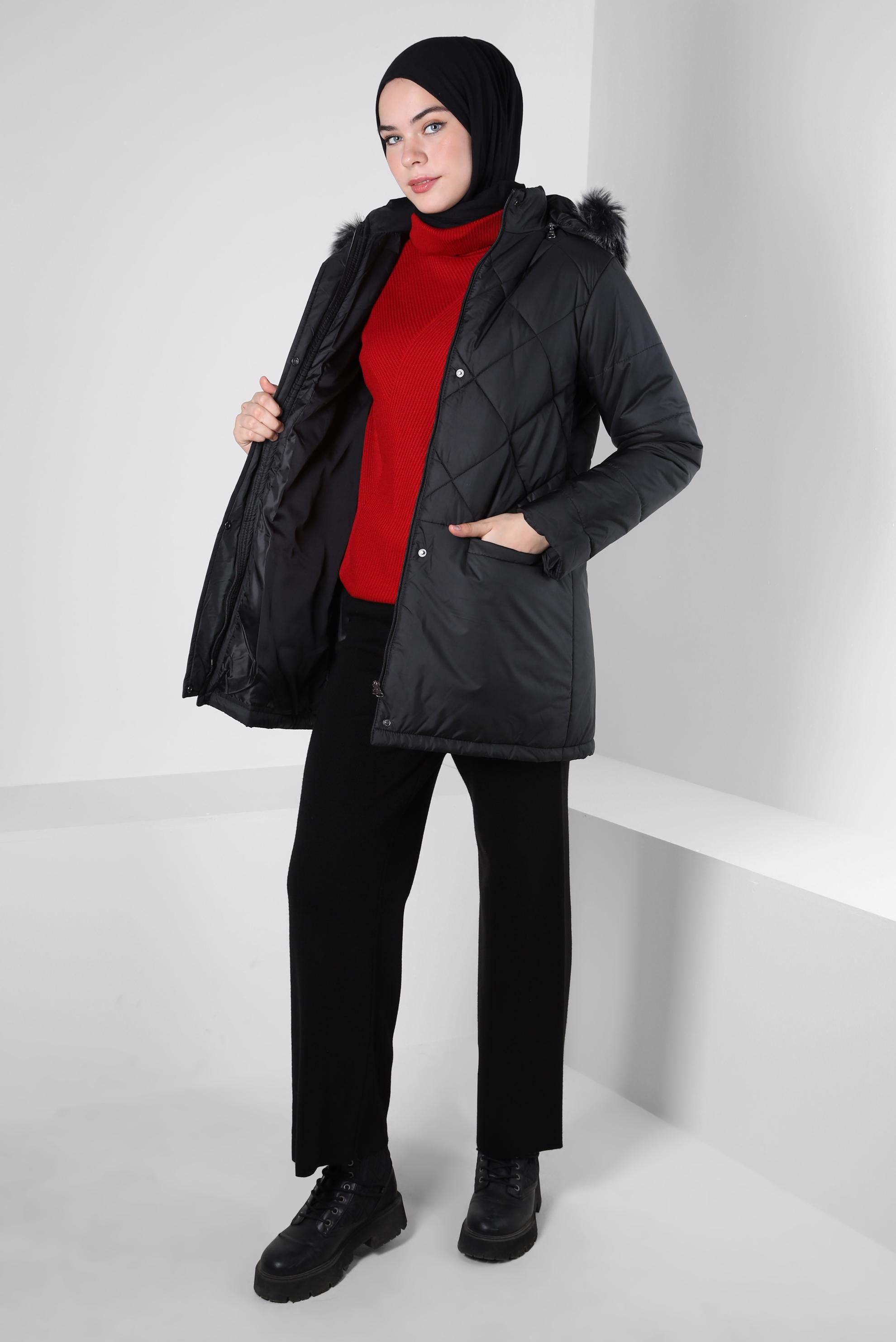 Tesettür giyim SİYAH KAPÜŞONLU ŞİŞME KABAN 90425