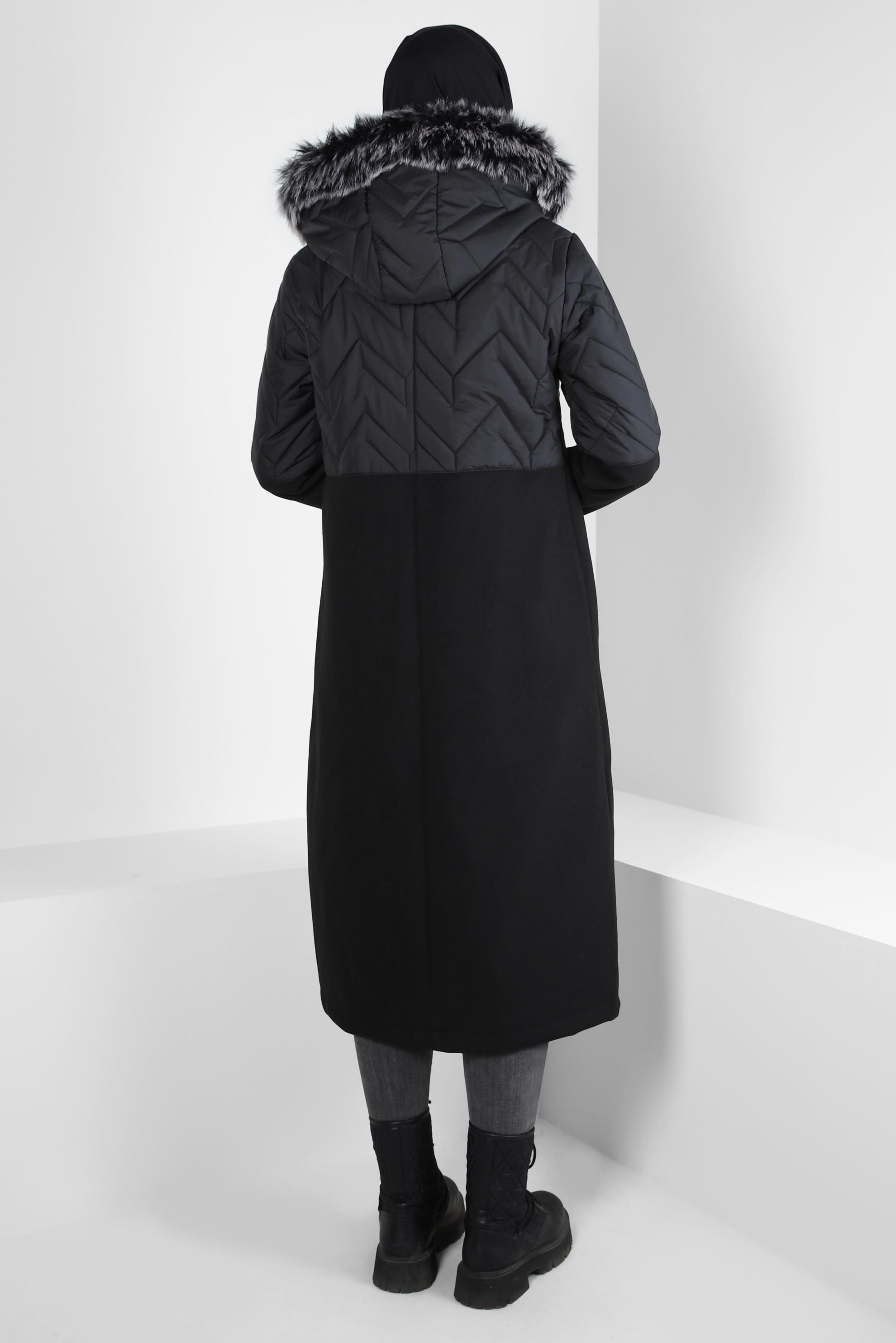 Tesettür giyim SİYAH KAPÜŞONU KÜRKLÜ KABAN 90427