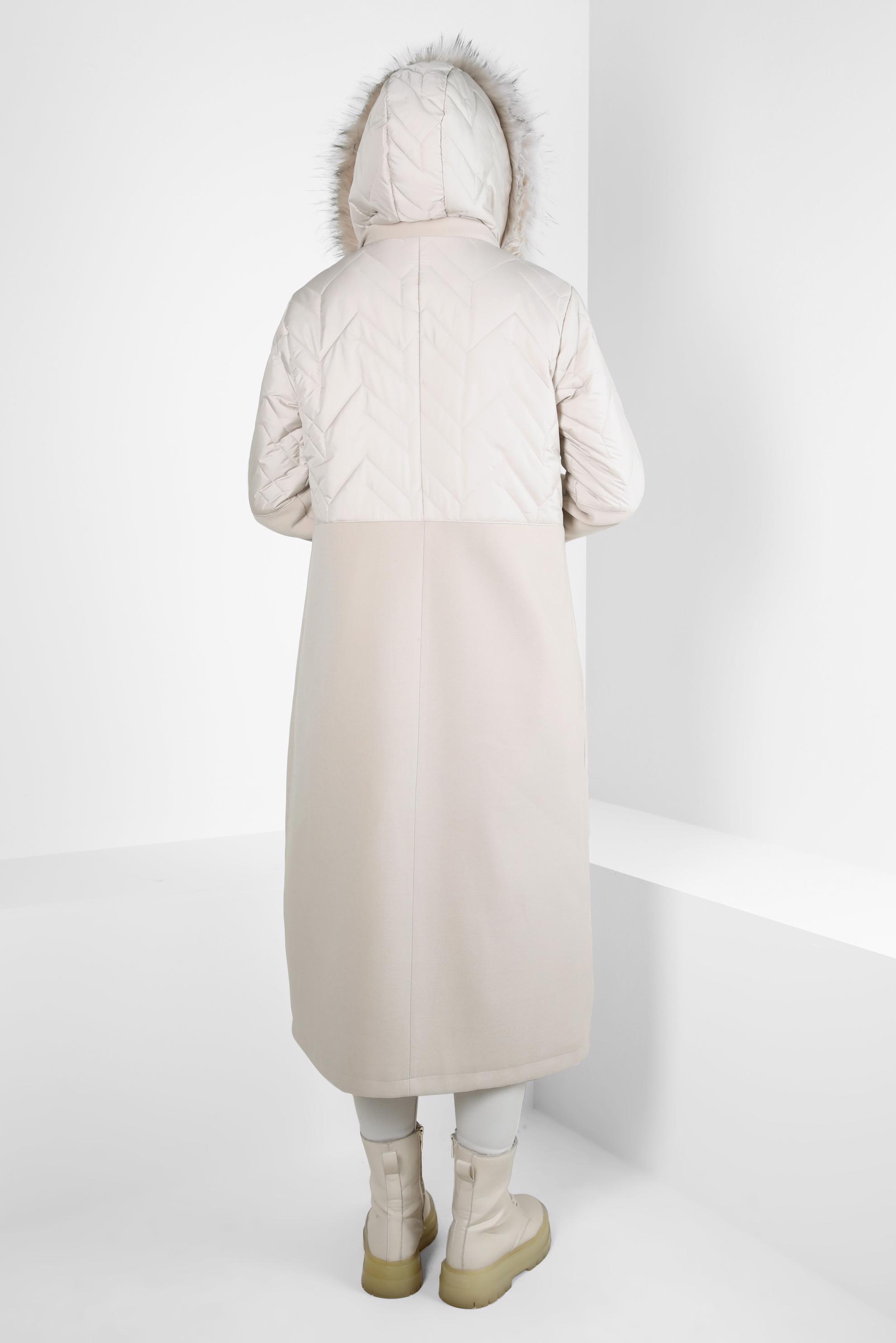 Tesettür giyim BEJ KAPÜŞONU KÜRKLÜ KABAN 90427