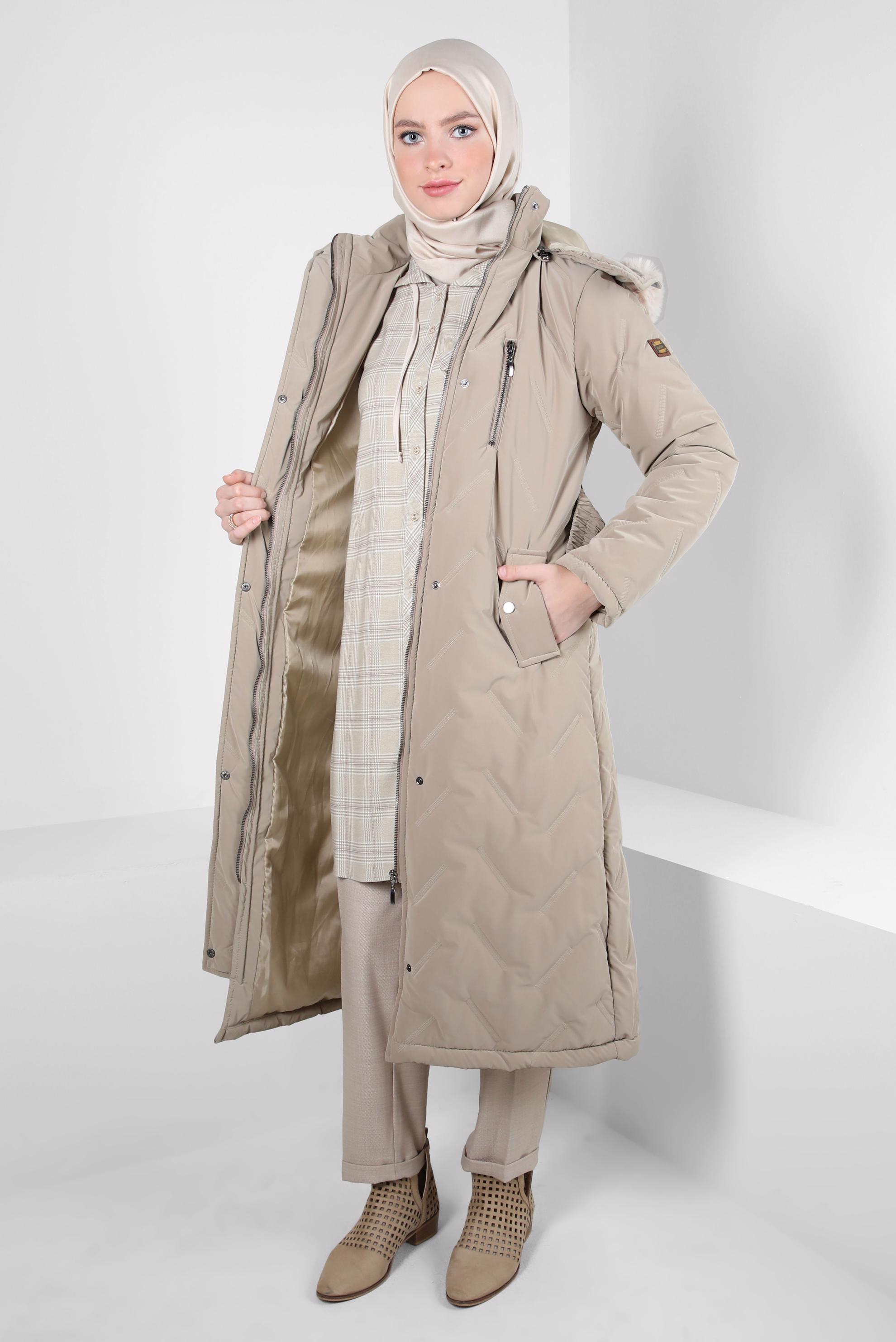 Tesettür giyim BEJ KEMERLİ KABAN 90432