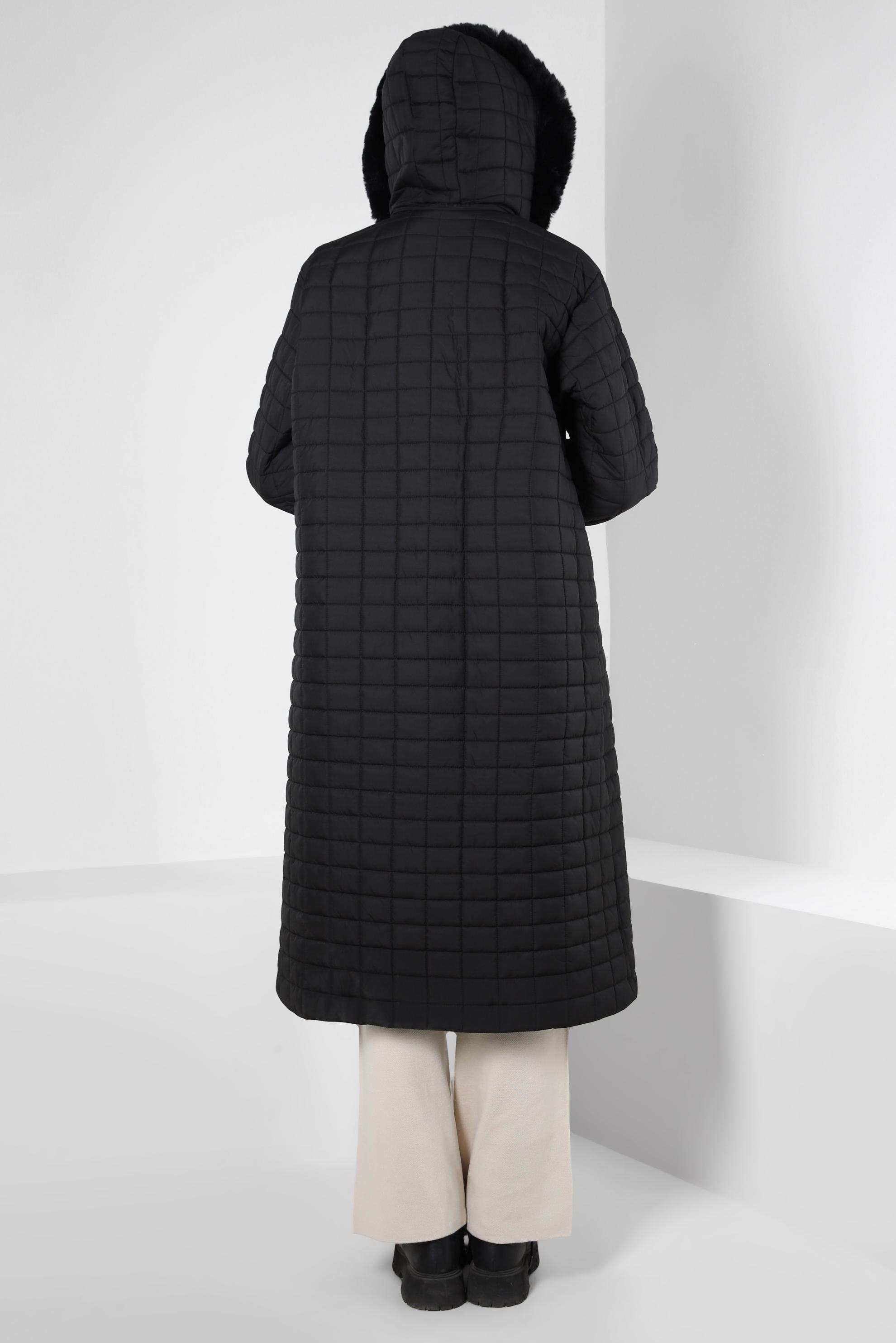 Tesettür giyim SİYAH KAPÜŞONU KÜRKLÜ KABAN 90434