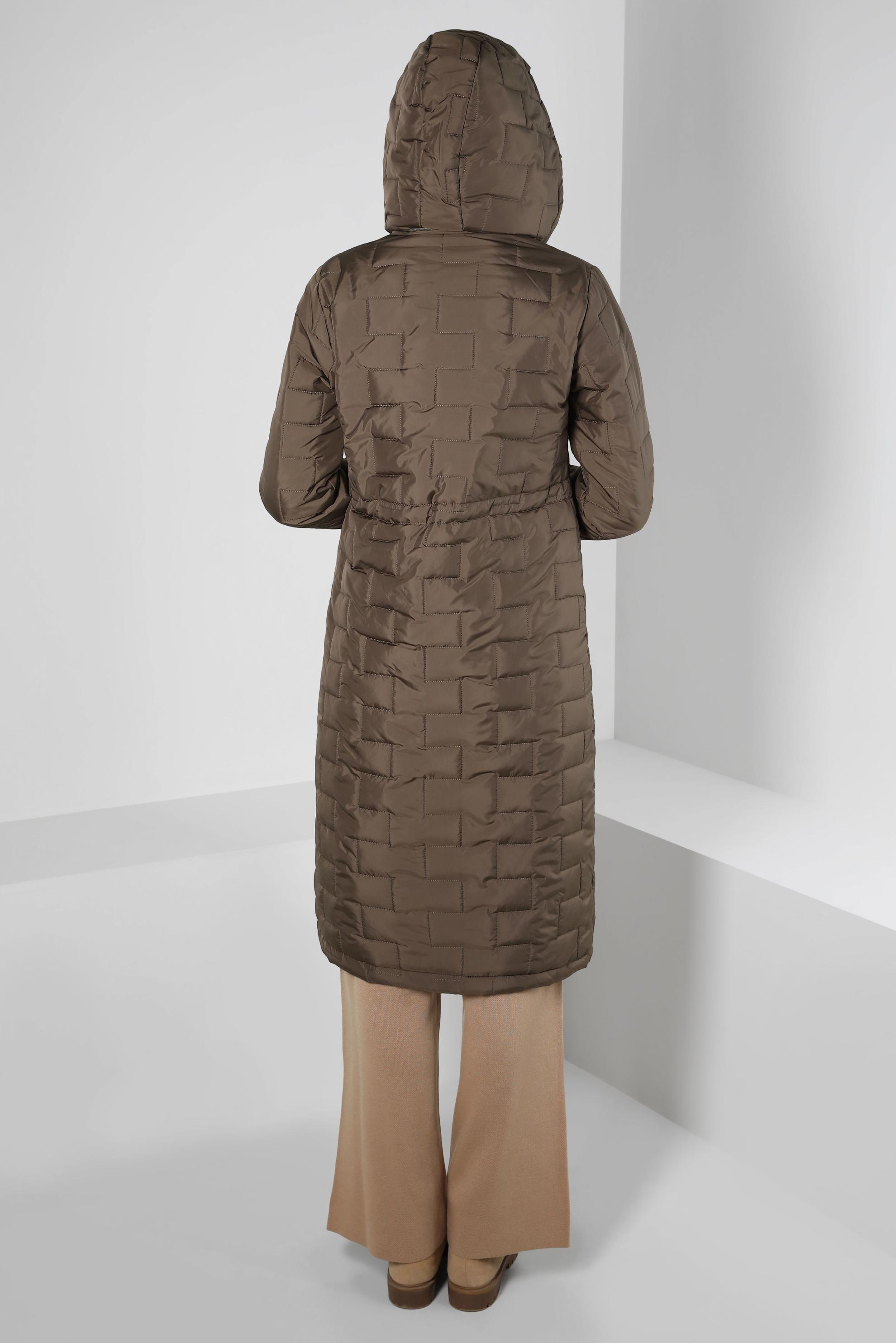 Tesettür giyim HAKİ KAPÜŞONLU ŞİŞME KABAN 90435