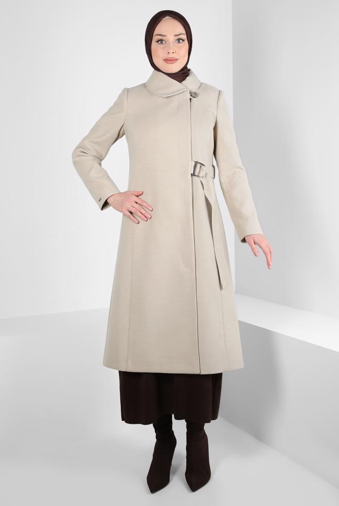 Tesettür giyim BEJ KEMERLİ KABAN 90443 - ALVİNA