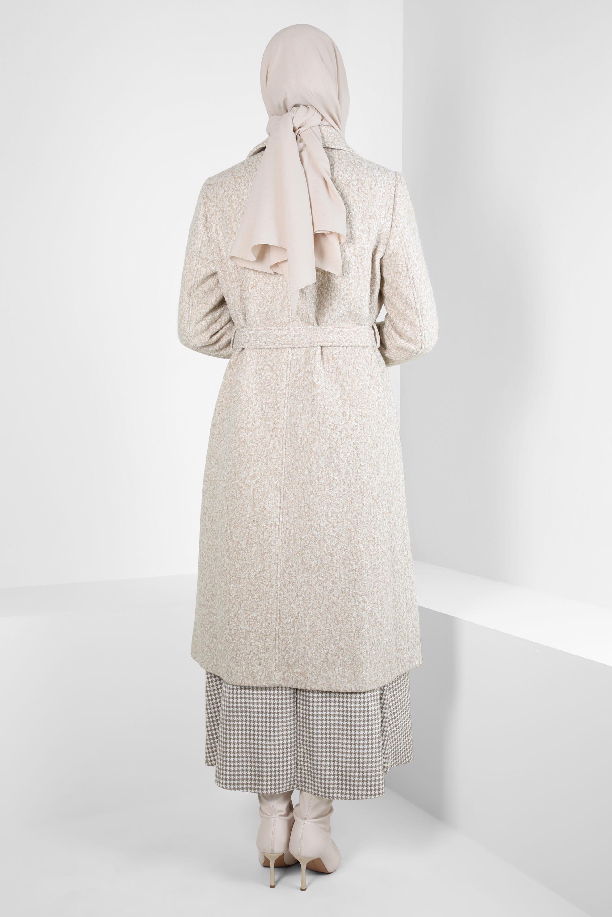 Tesettür giyim BEJ KUŞAKLI KABAN 90444