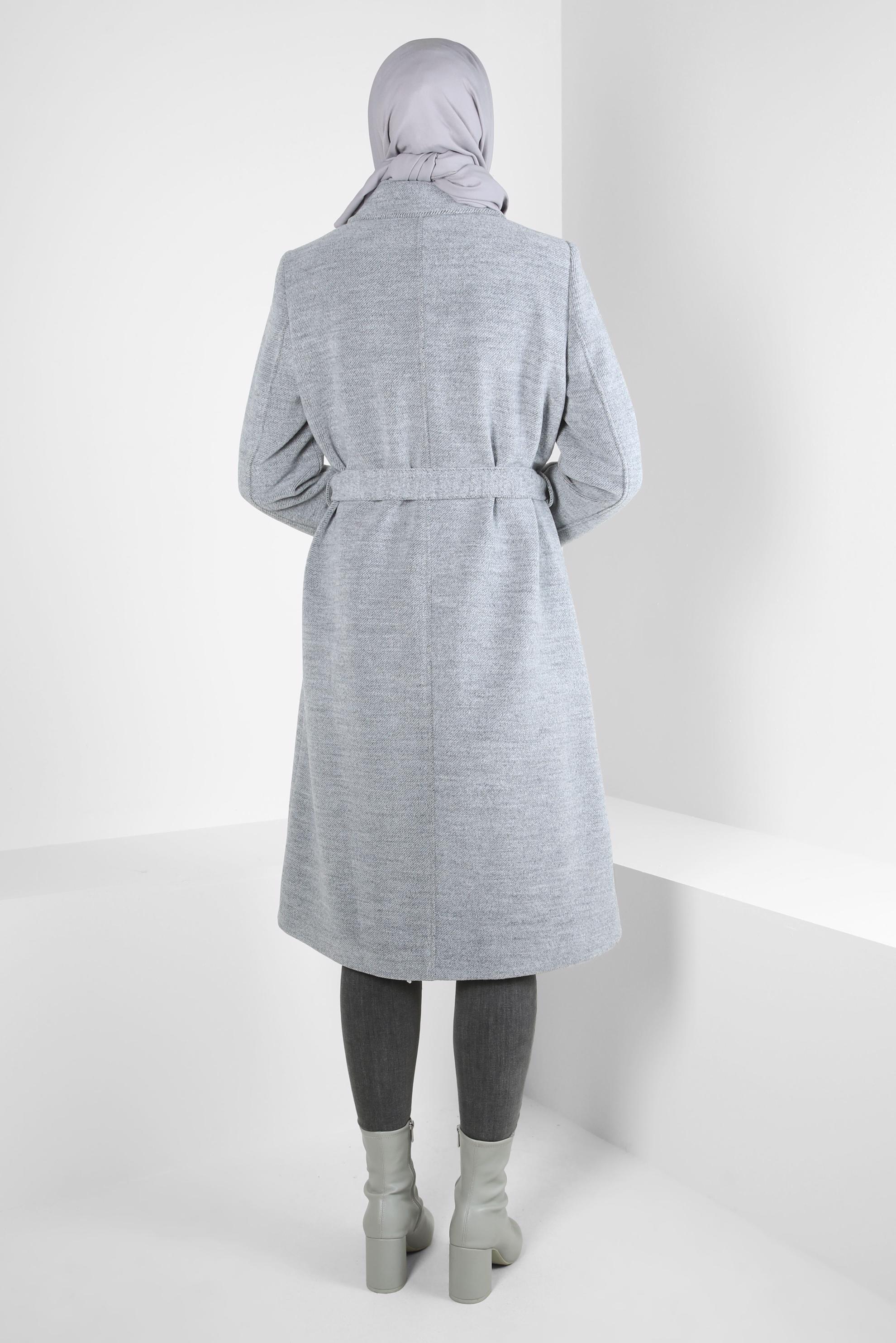 Tesettür giyim GRİ KUŞAKLI DÜĞMELİ KABAN 90456