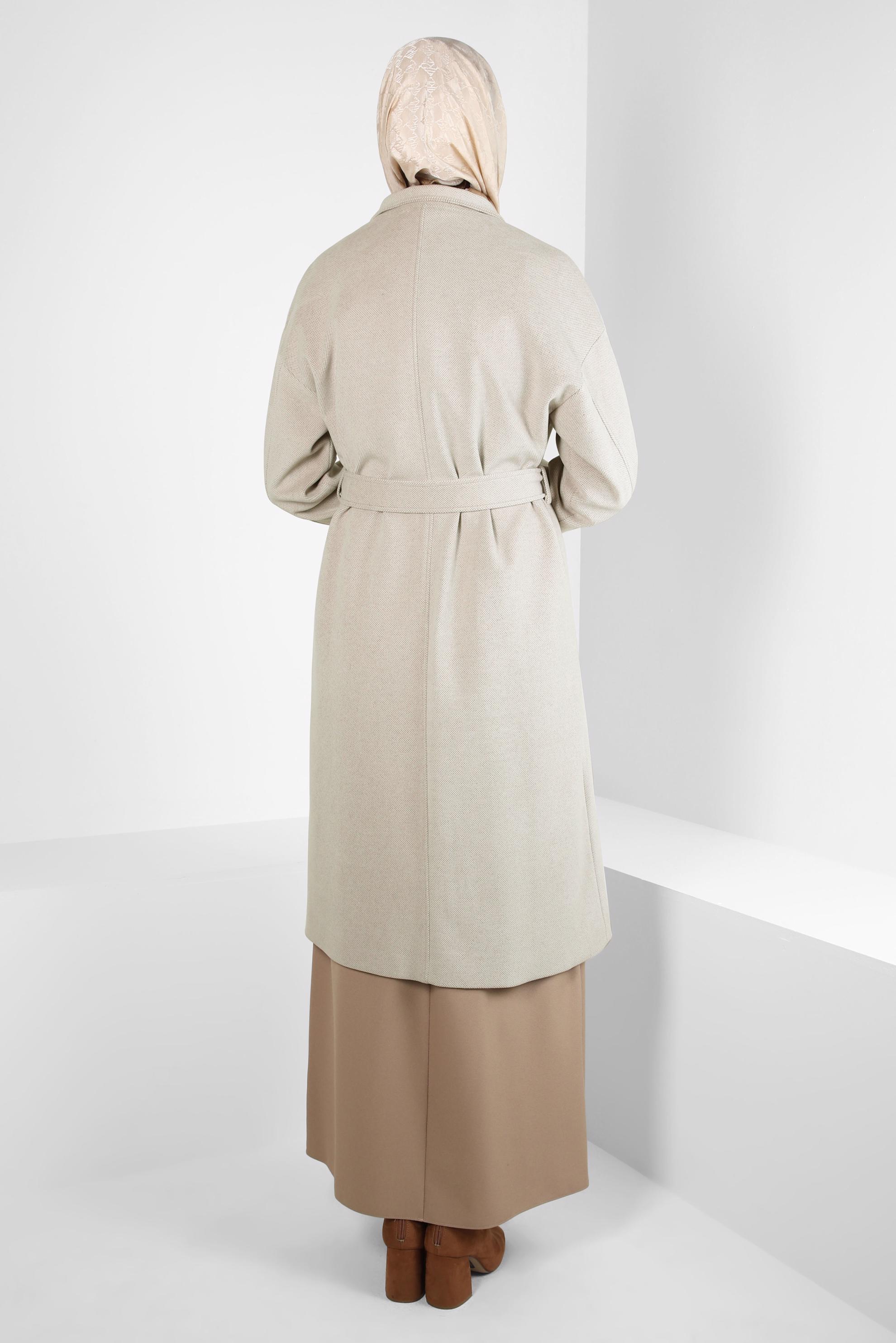 Tesettür giyim BEJ KUŞAKLI KABAN 90457