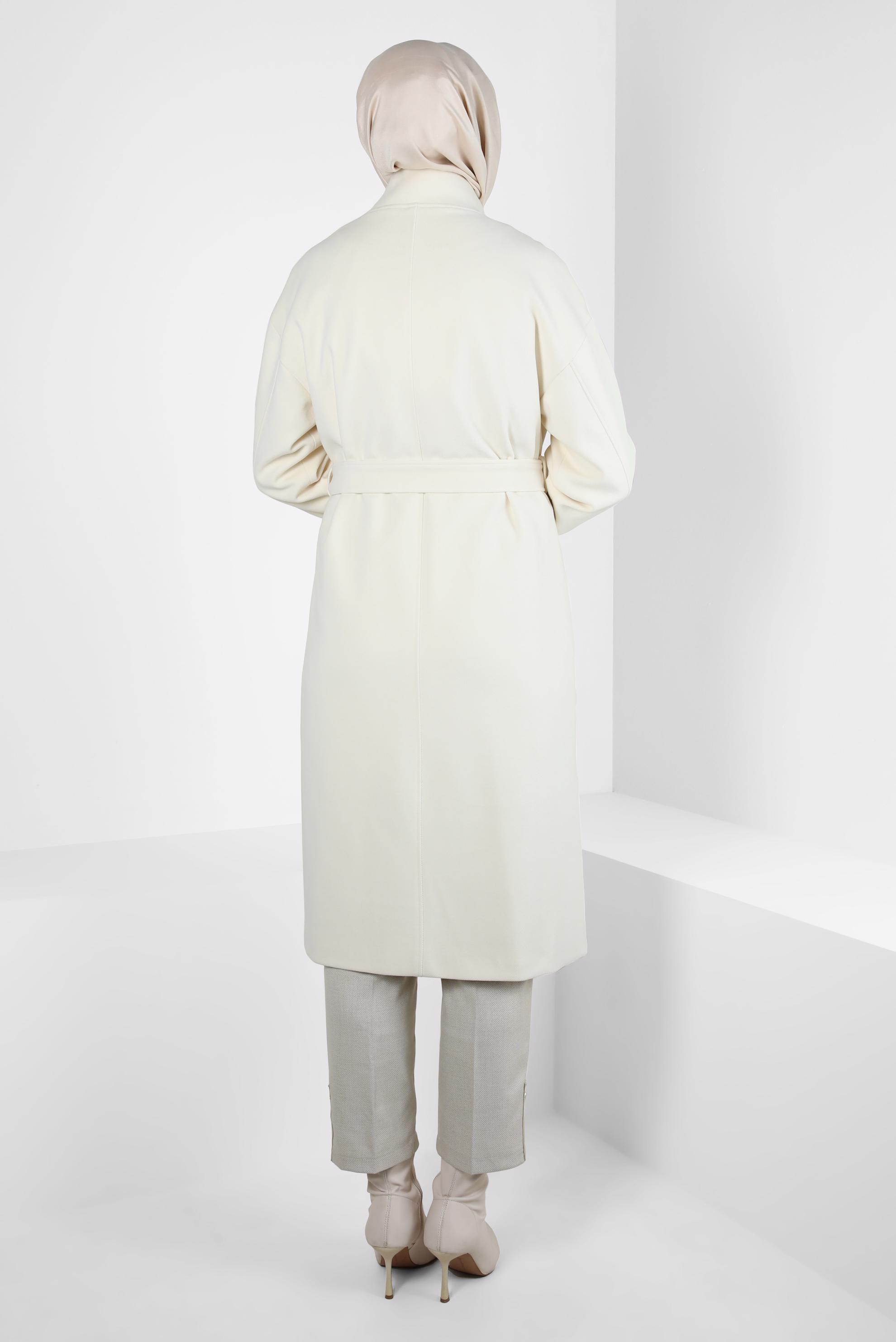 Tesettür giyim EKRU KUŞAKLI KABAN 90457