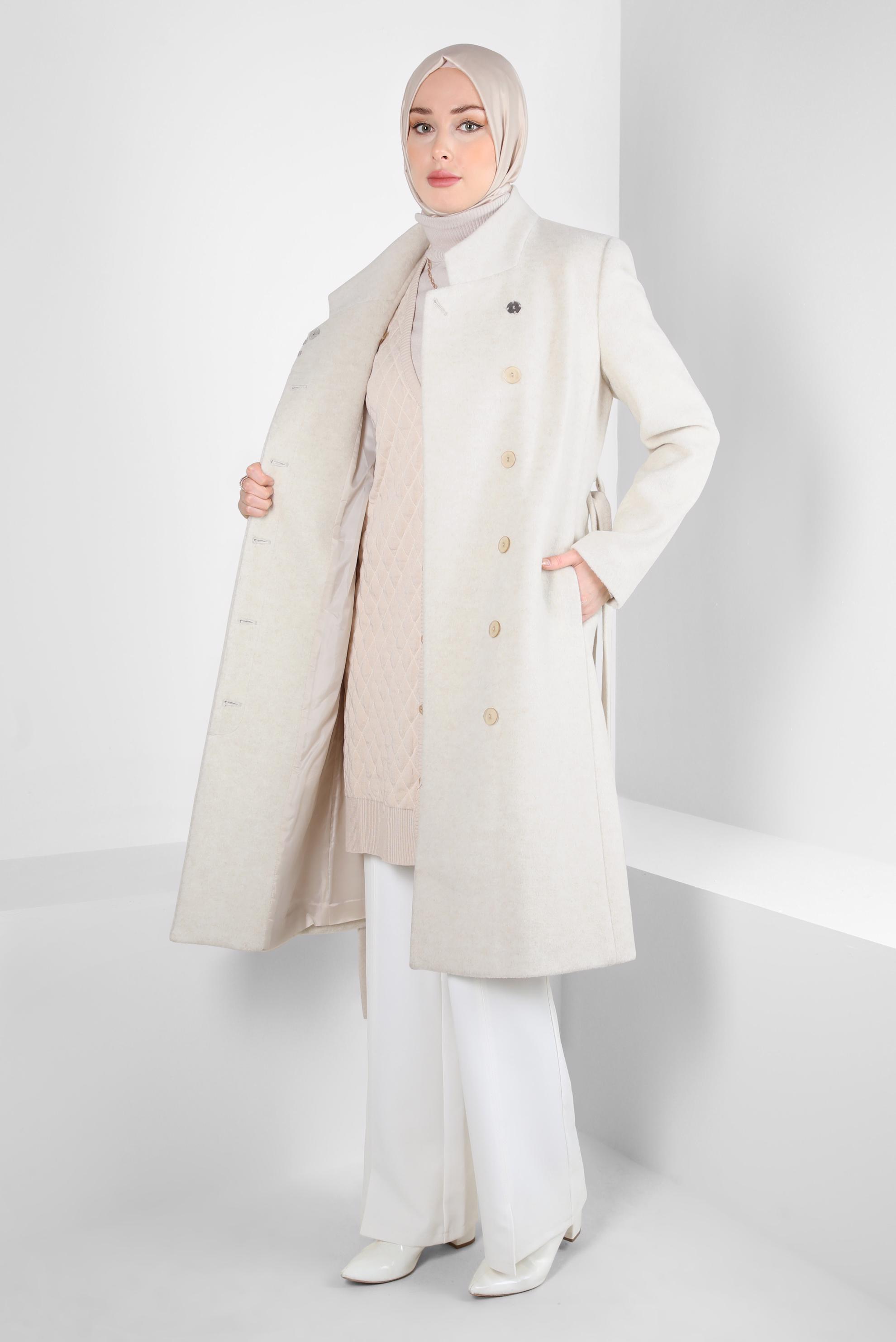 Tesettür giyim EKRU KUŞAKLI CEPLİ KABAN 90459