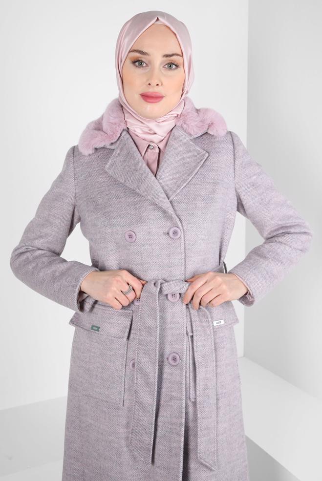Tesettür giyim MOR KÜRK DETAYLI KUŞAKLI KABAN 90463-1 - ALVİNA