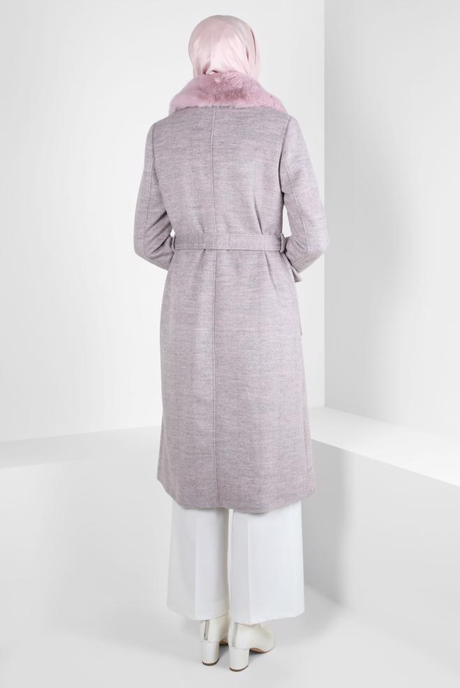 Tesettür giyim MOR KÜRK DETAYLI KUŞAKLI KABAN 90463-1 - ALVİNA