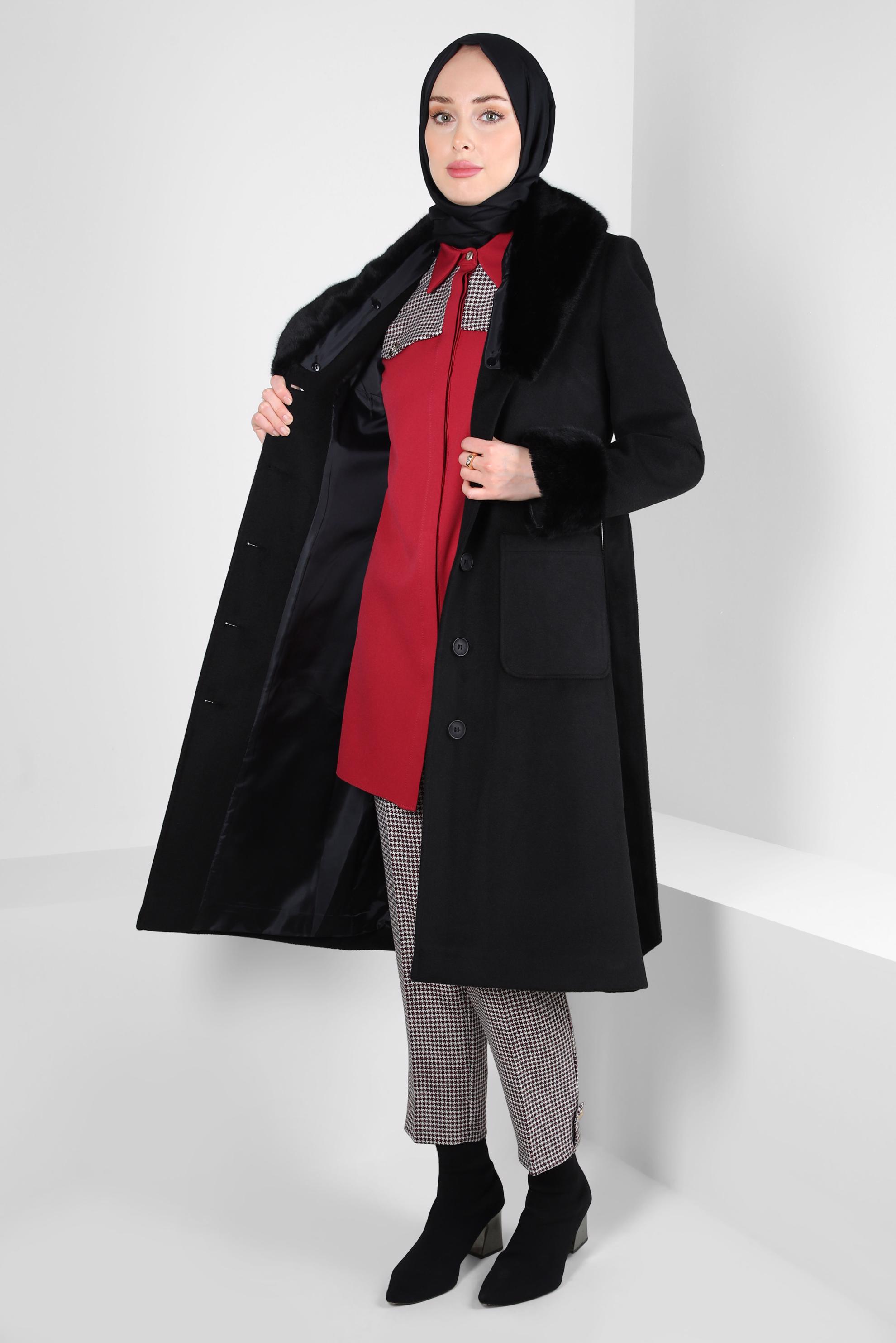 Tesettür giyim SİYAH KÜRK DETAYLI KUŞAKLI KABAN 90465