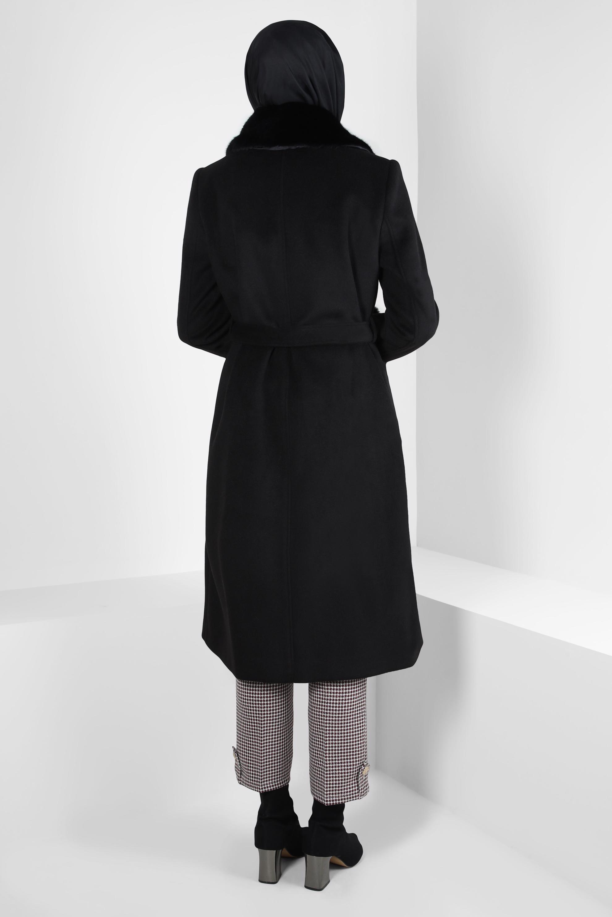 Tesettür giyim SİYAH KÜRK DETAYLI KUŞAKLI KABAN 90465