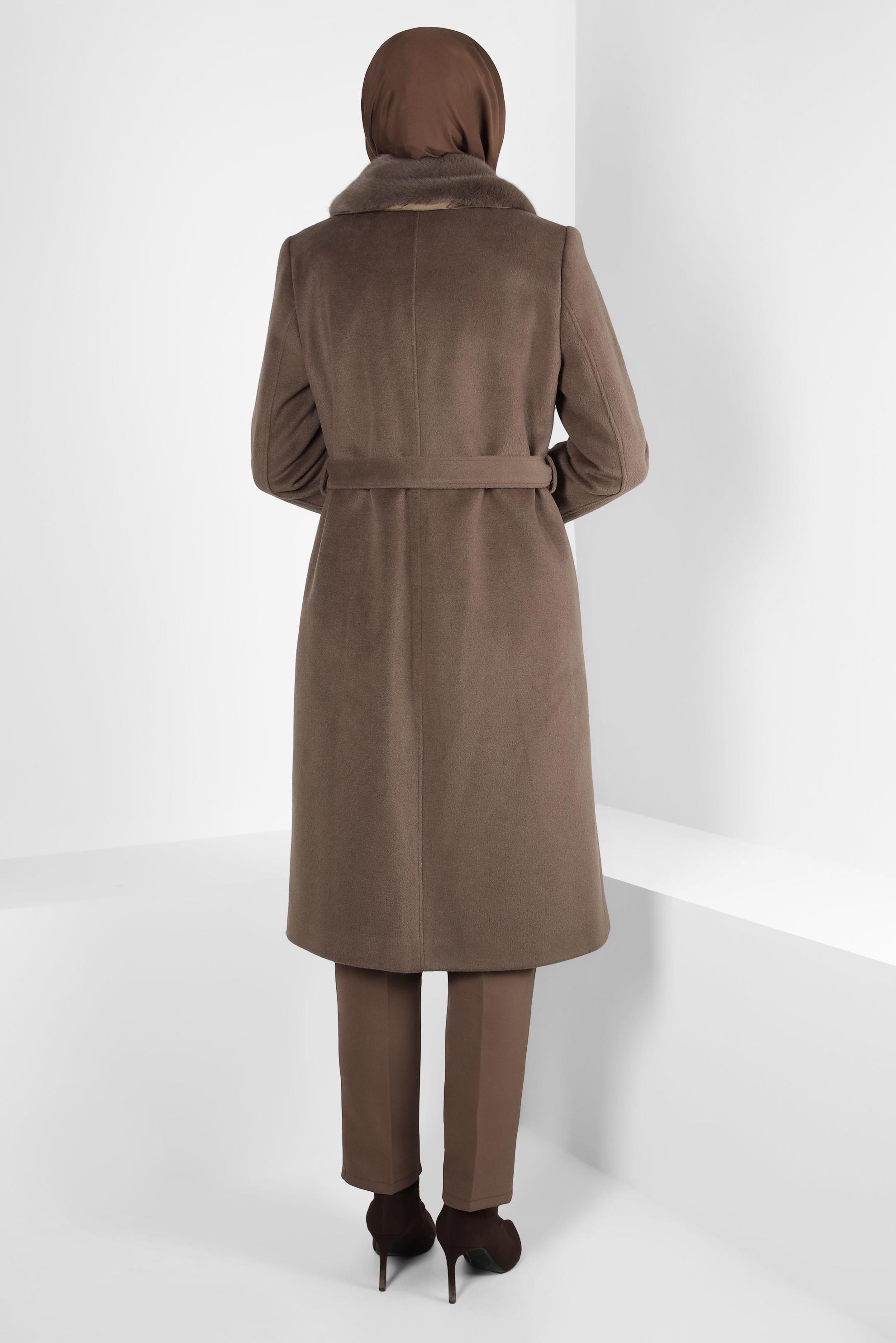 Tesettür giyim KAHVE KÜRK DETAYLI KUŞAKLI KABAN 90465