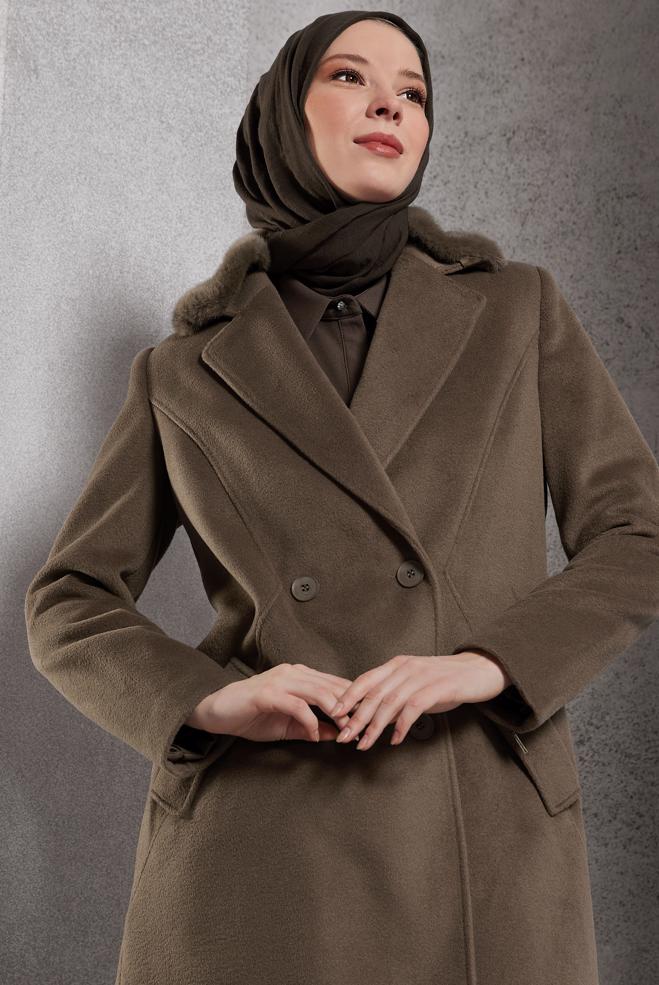 Tesettür giyim KAHVE SUNİ KÜRK YAKA KABAN 90466 - ALVİNA