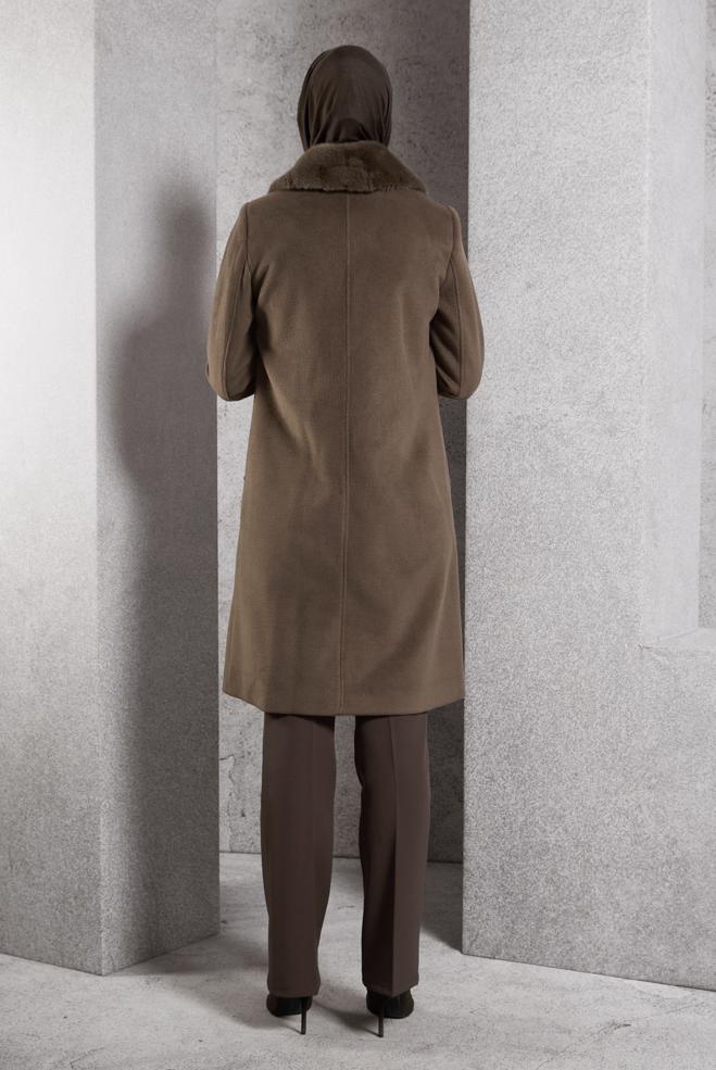Tesettür giyim KAHVE SUNİ KÜRK YAKA KABAN 90466 - ALVİNA