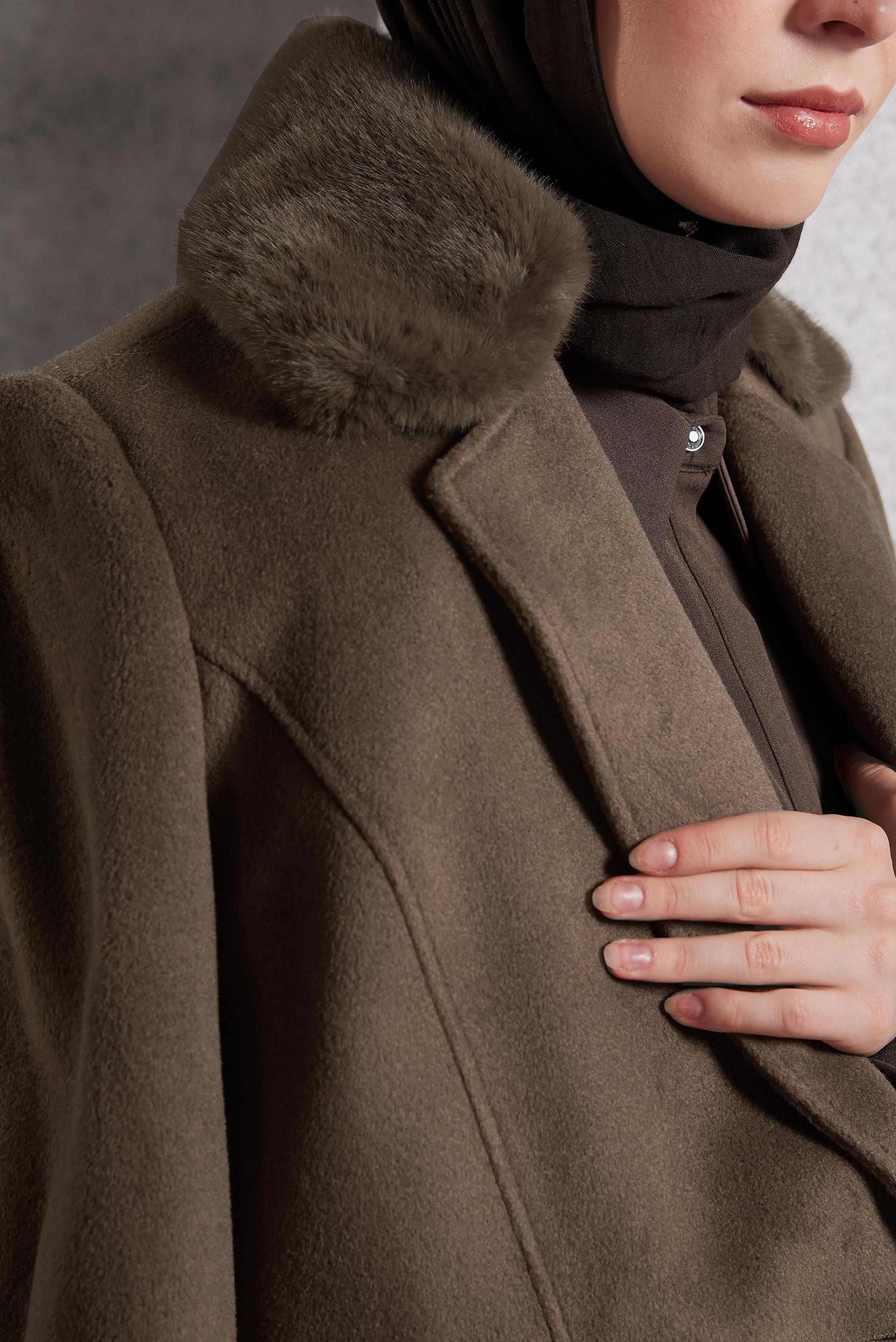 Tesettür giyim KAHVE SUNİ KÜRK YAKA KABAN 90466