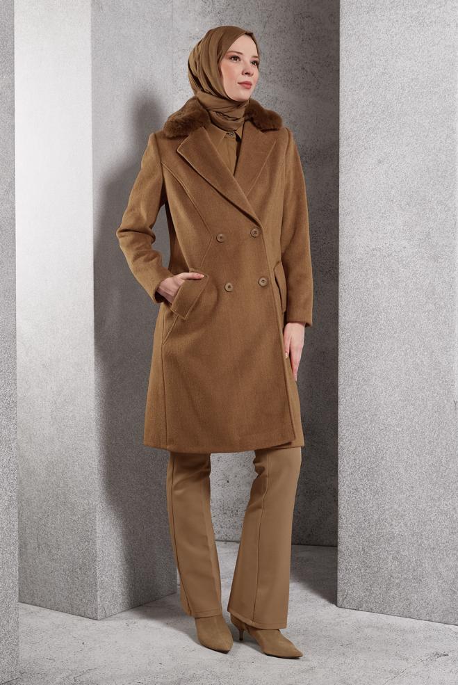 Tesettür giyim TABA SUNİ KÜRK YAKA KABAN 90466 - ALVİNA