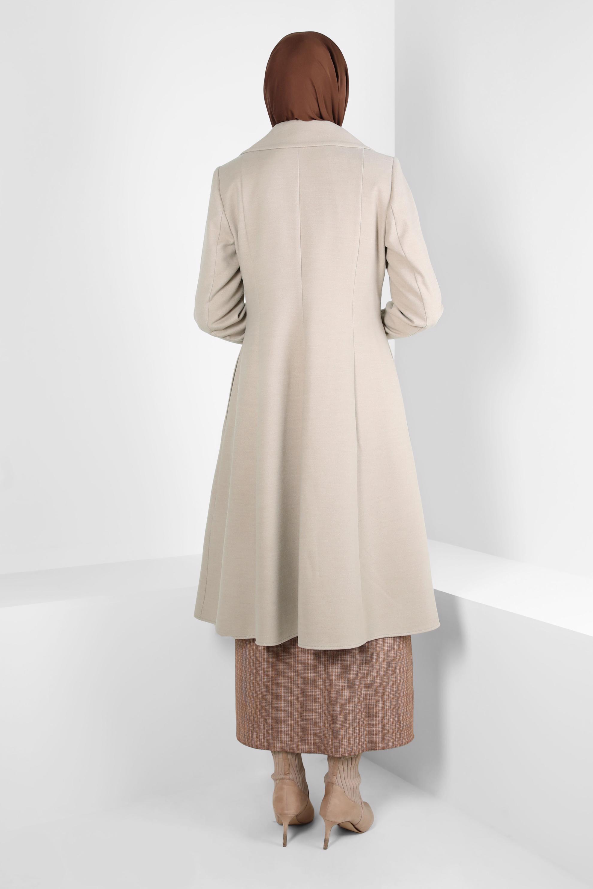 Tesettür giyim BEJ KRUVAZE YAKA KABAN 90472