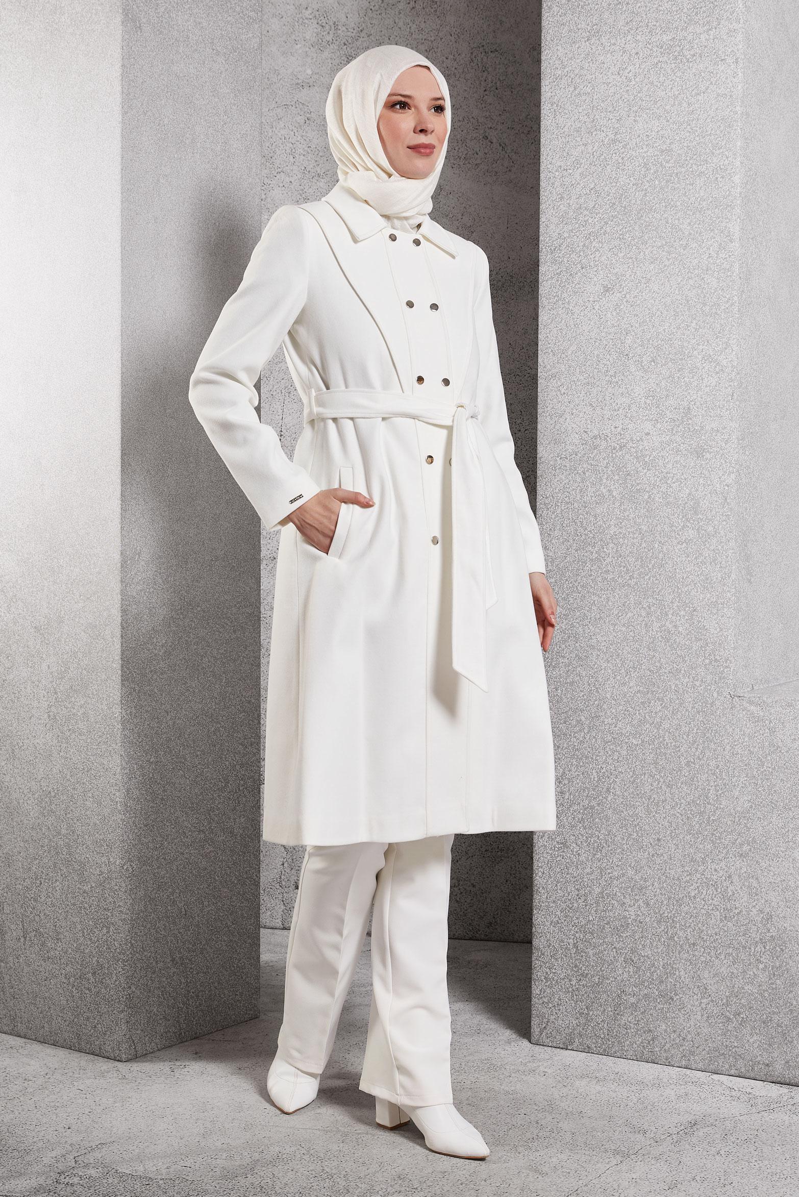 Tesettür giyim BEYAZ KUŞAKLI KABAN 90473