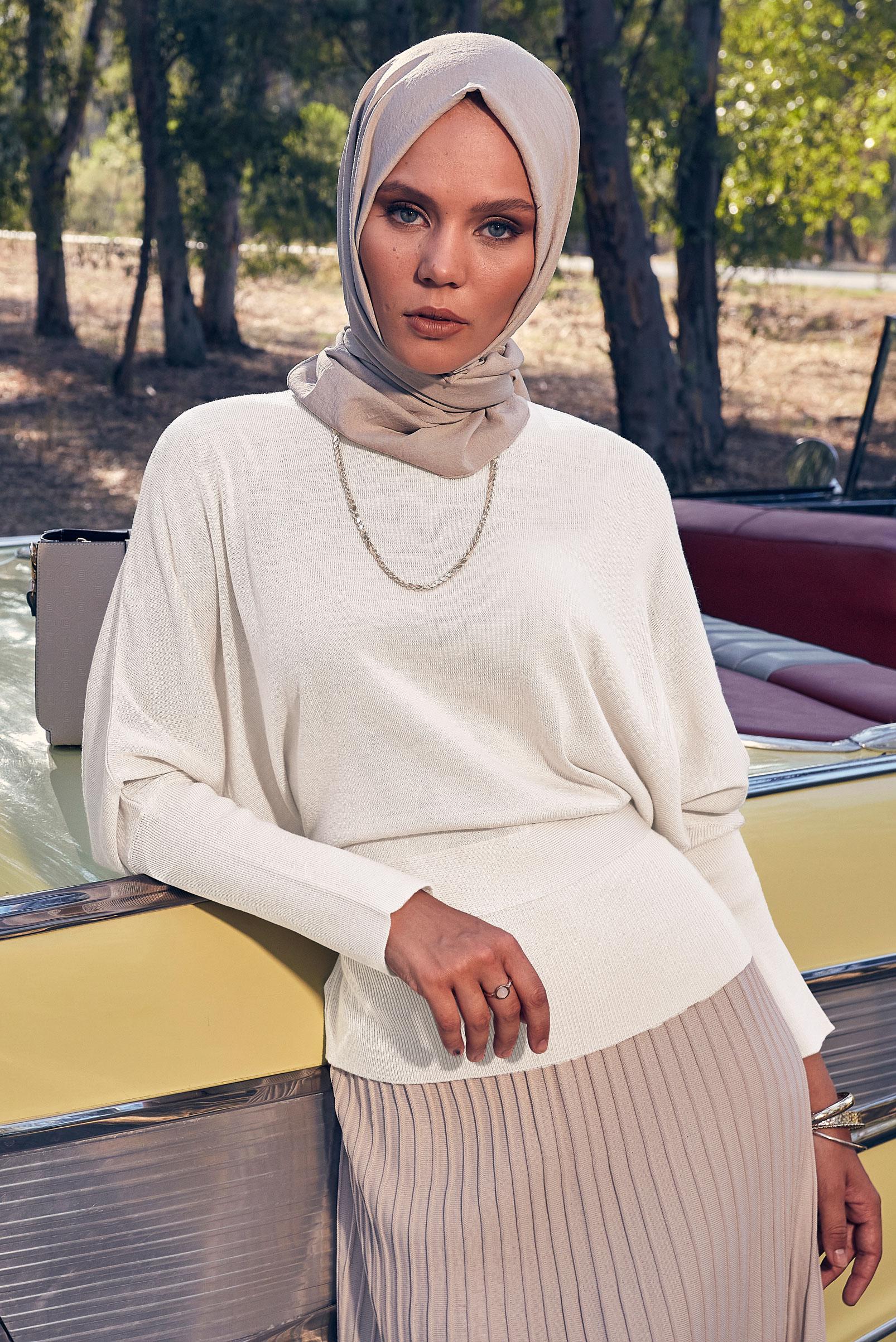 Tesettür giyim BEJ KUŞAKLI TRİKO KAZAK 44052