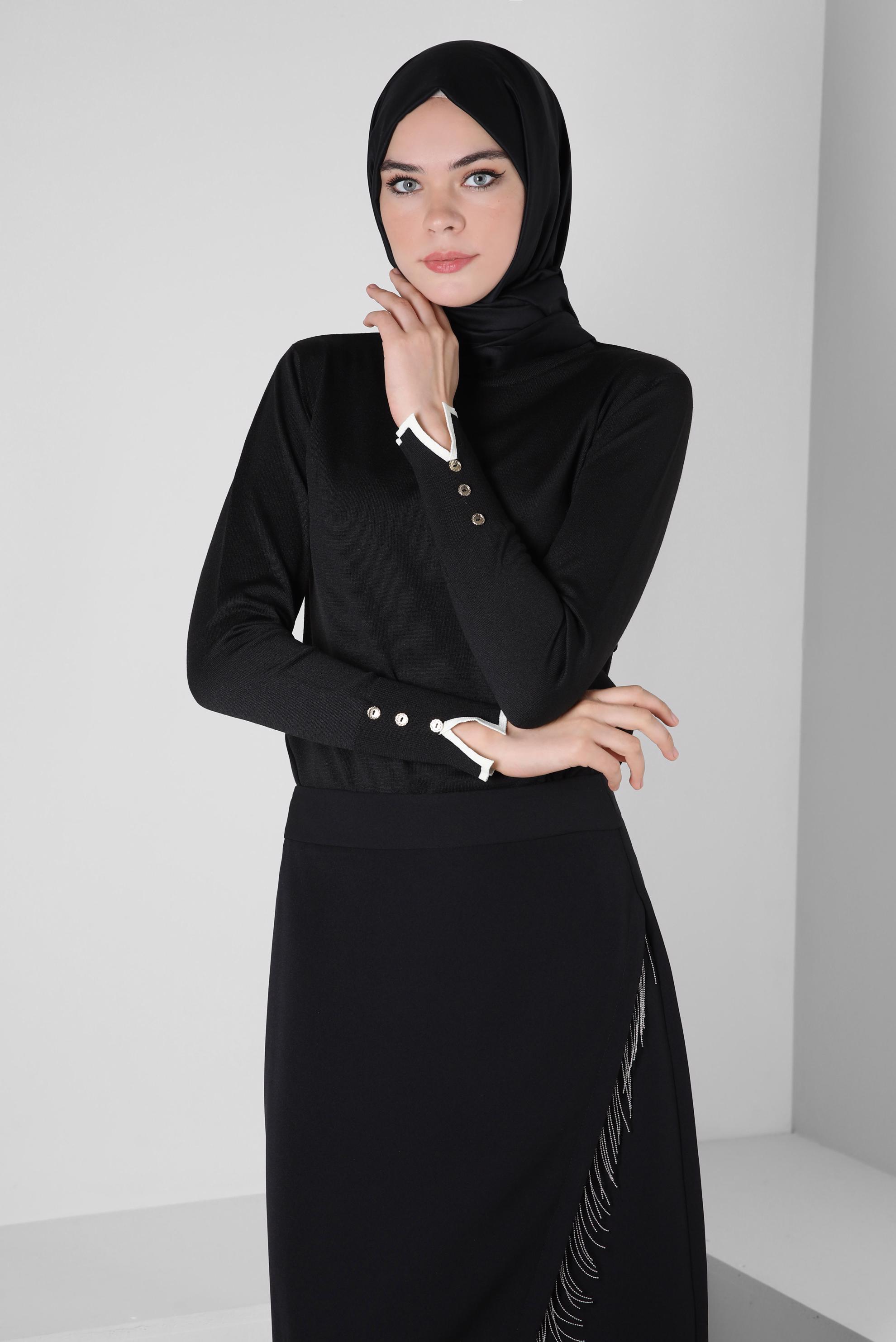 Tesettür giyim SİYAH DÜĞME DETAYLI TRİKO KAZAK 44053