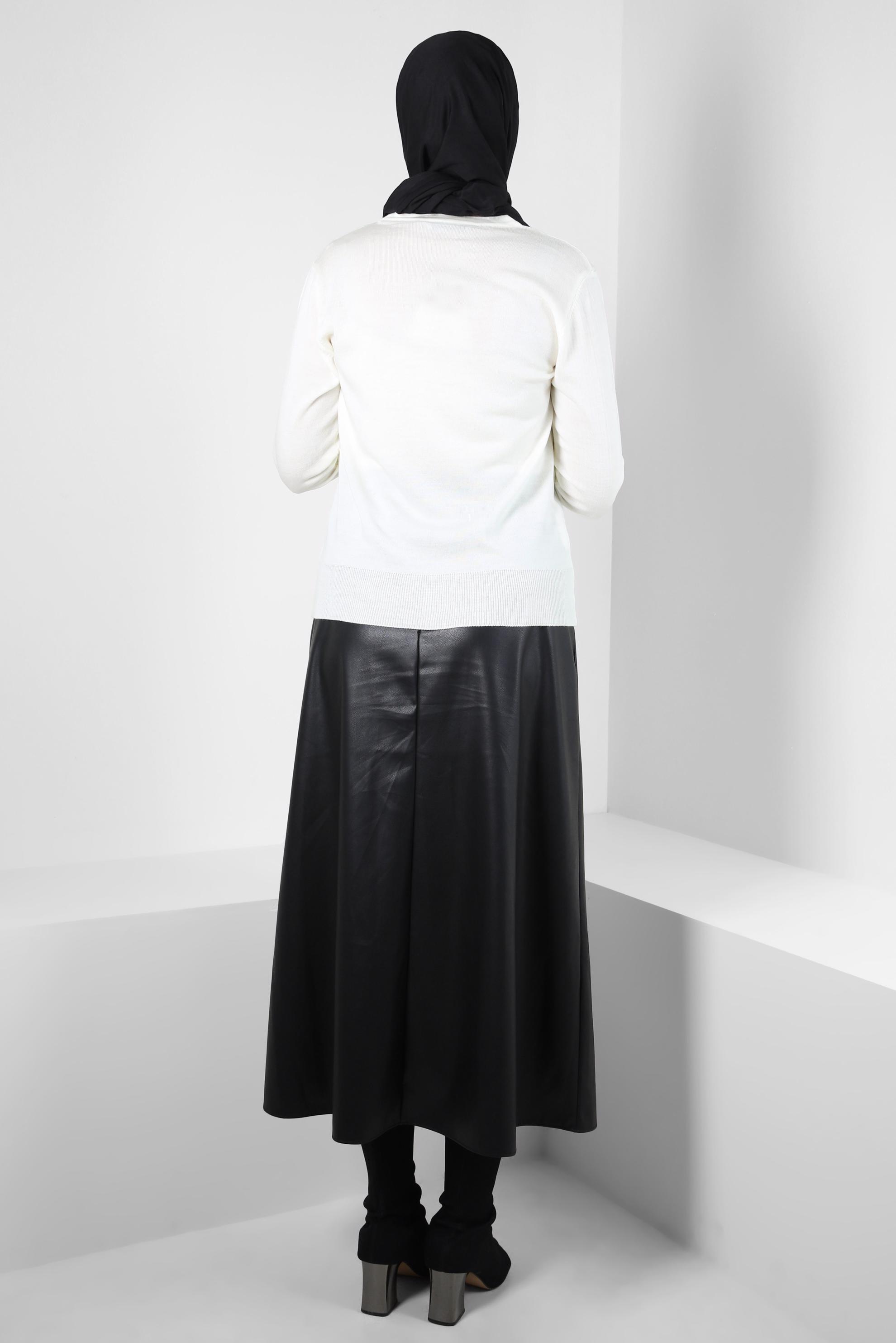 Tesettür giyim BEYAZ BİSİKLET YAKA TRİKO KAZAK 44053-1