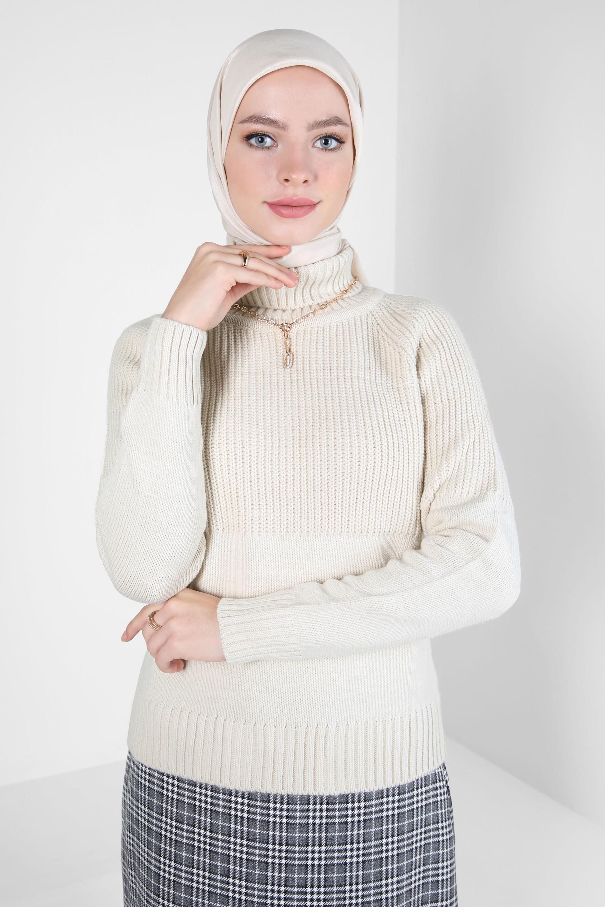 Tesettür giyim BEJ BOĞAZLI YAKA TRİKO KAZAK 44068