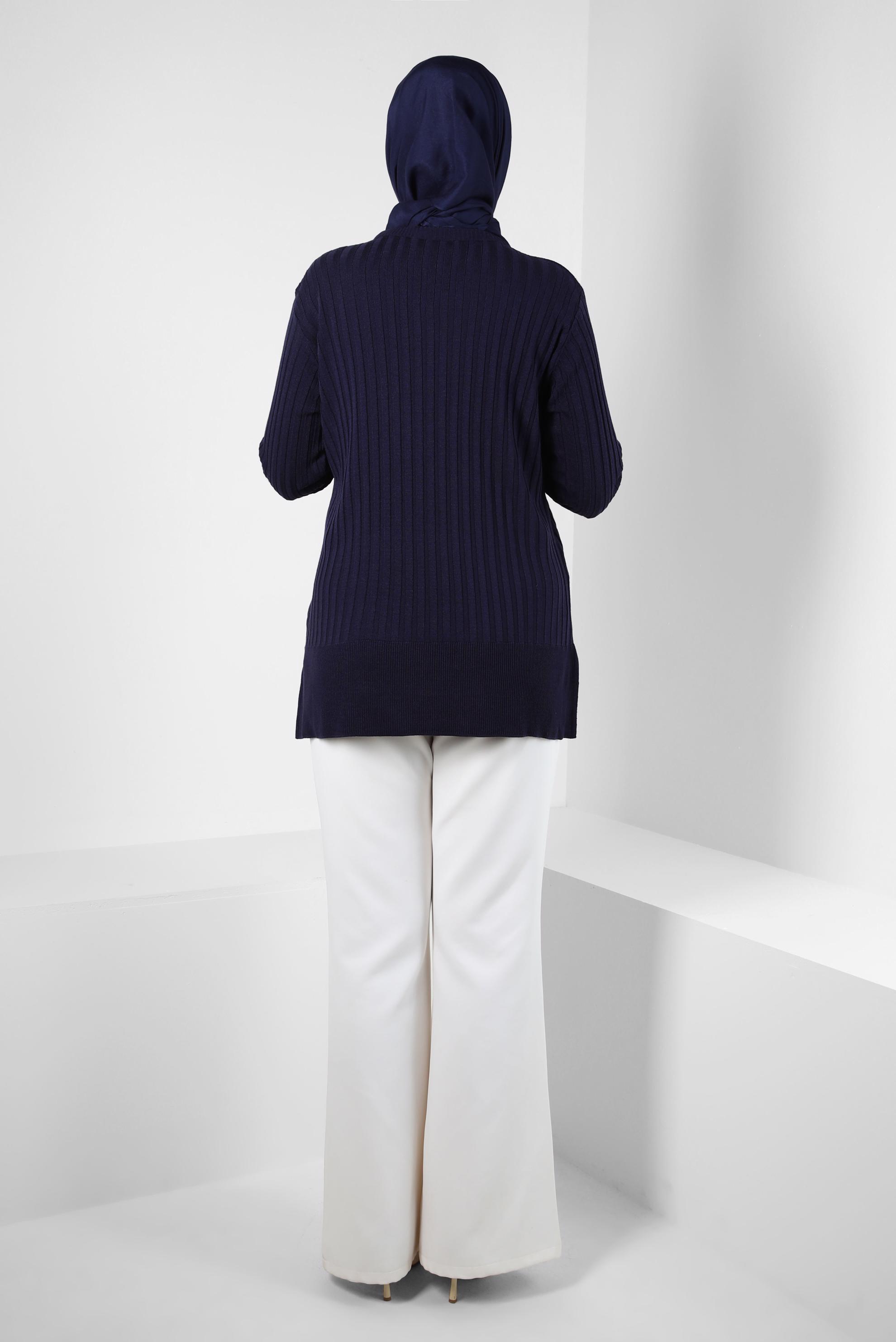 Tesettür giyim LACİVERT DÜĞME DETAYLI TRİKO KAZAK 44073-1