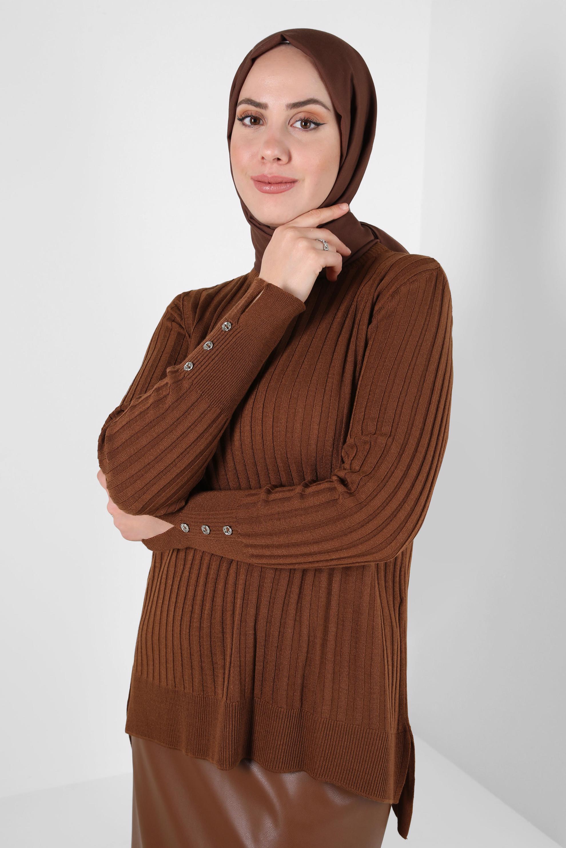 Tesettür giyim KAHVE DÜĞME DETAYLI TRİKO KAZAK 44073-1