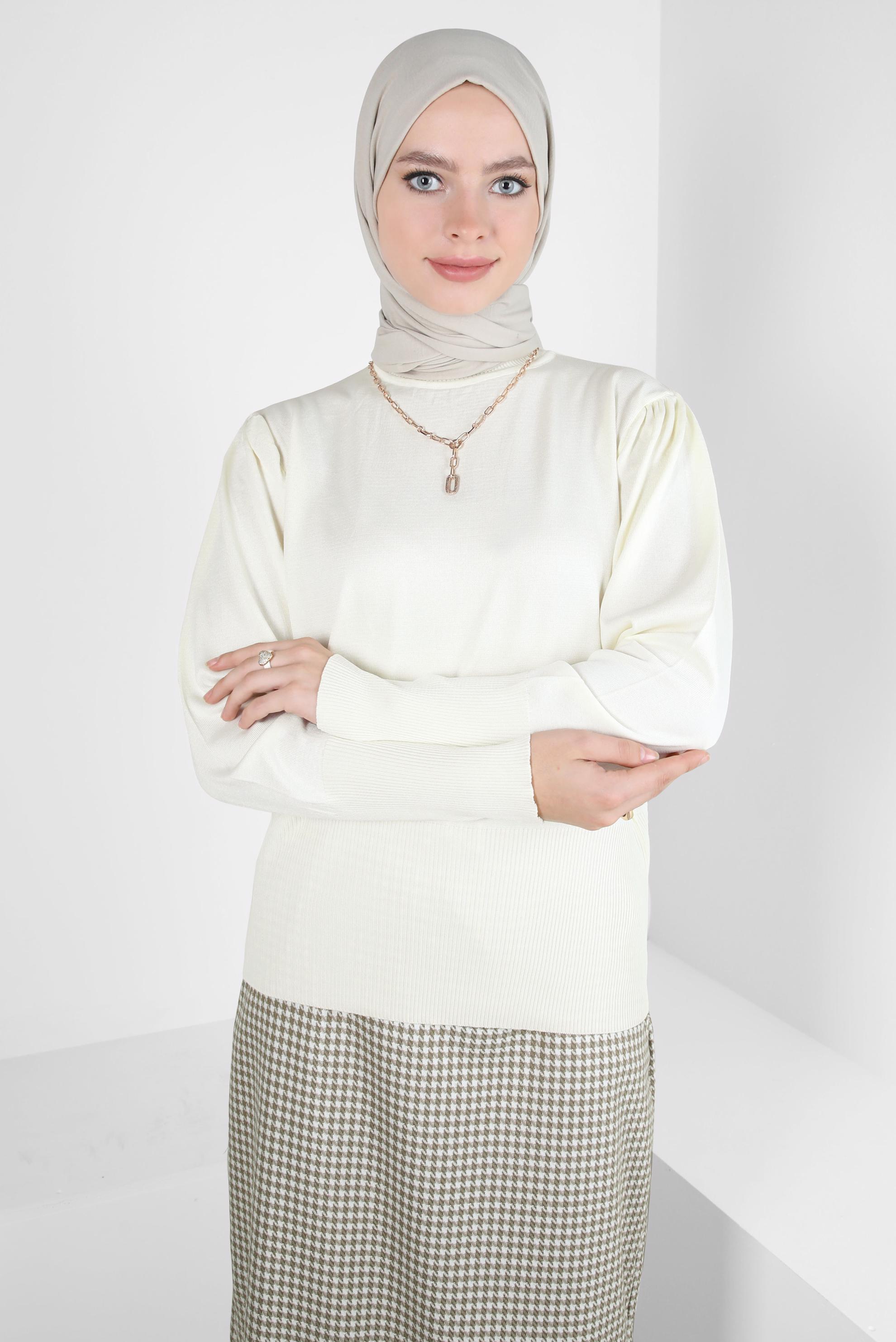 Tesettür giyim BEYAZ BOĞAZLI YAKA TRİKO KAZAK 44097