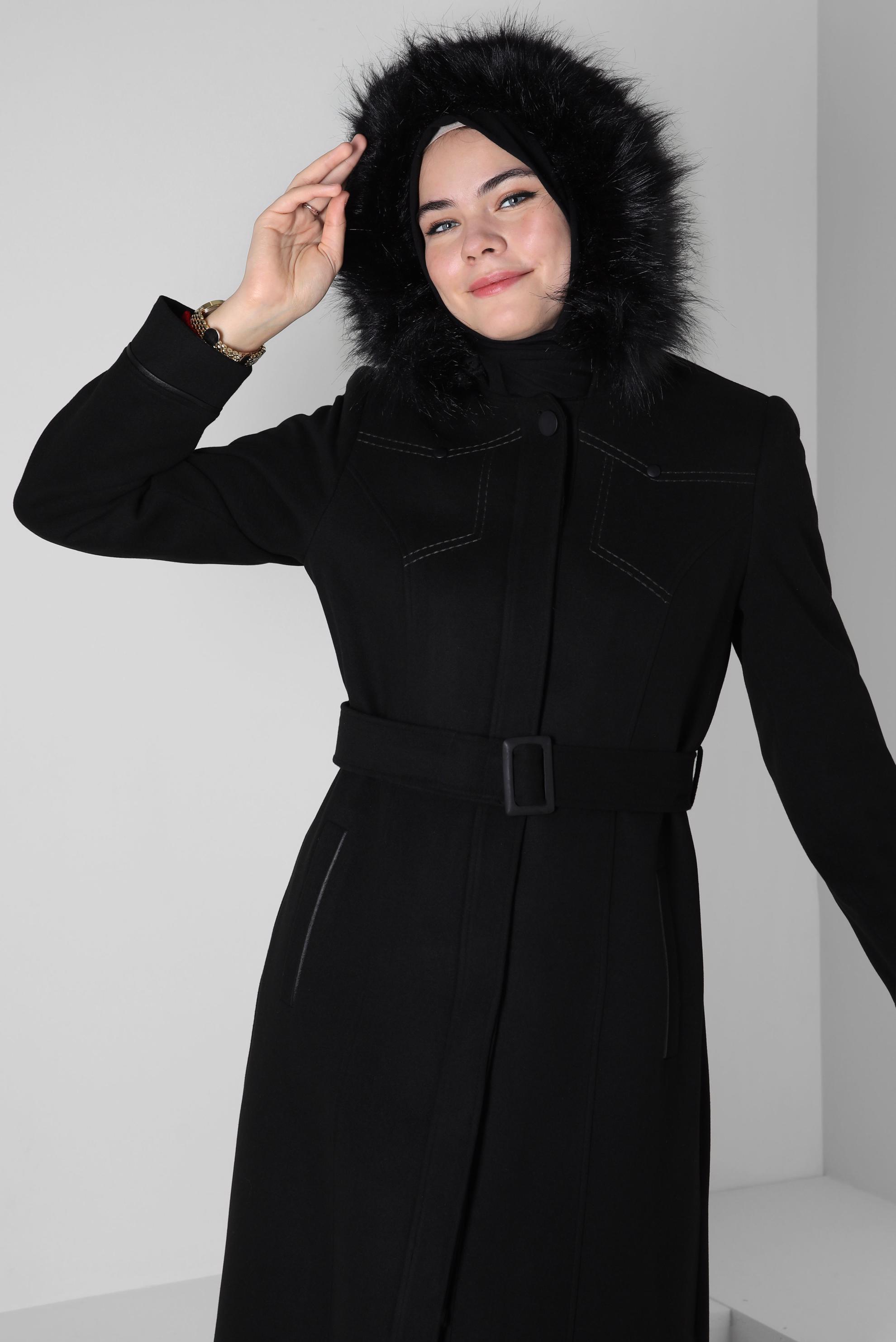 Tesettür giyim SİYAH KAPÜŞONLU KEMERLİ MANTO 90342