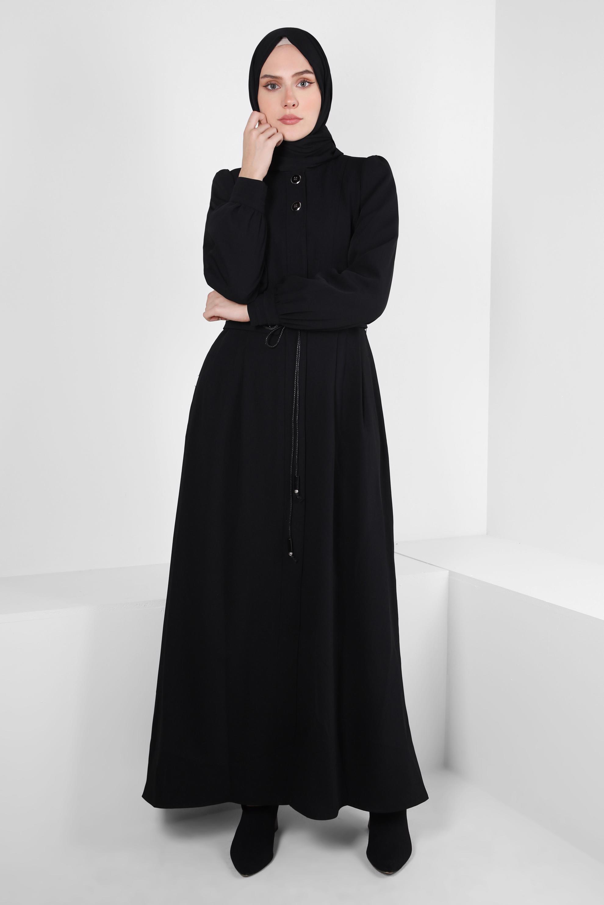 Tesettür giyim SİYAH TAŞ DETAYLI KUŞAKLI PARDESÜ 10821
