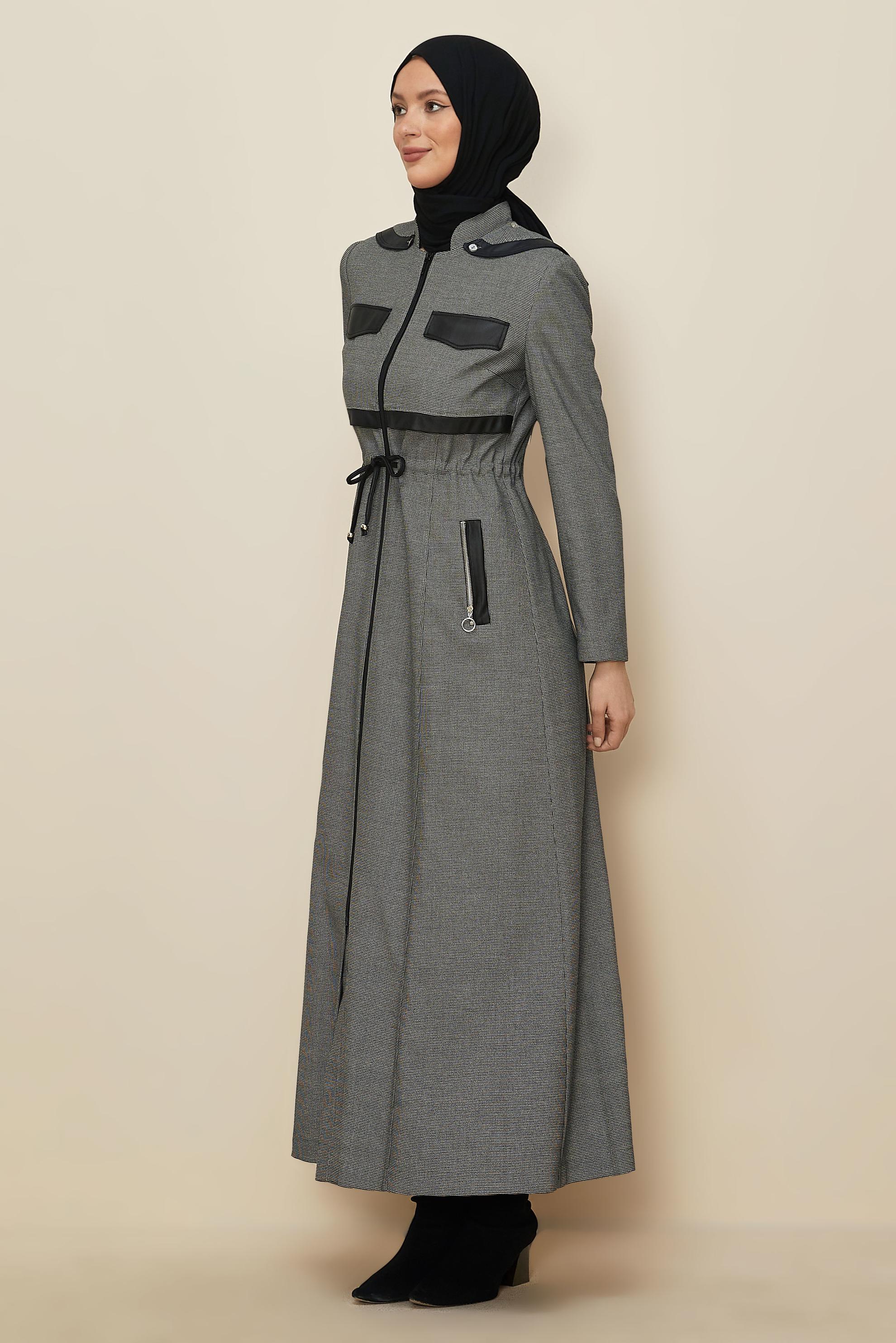 Tesettür giyim SİYAH KAPÜŞONLU PARDESÜ 10824