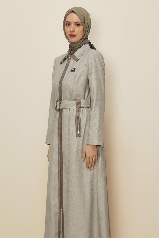 Tesettür giyim BEJ KEMERLİ PARDESÜ 10825 - ALVİNA