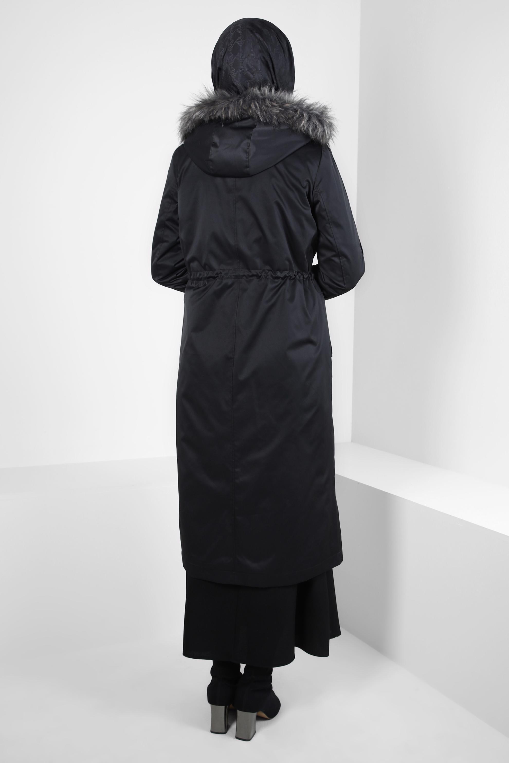 Tesettür giyim SİYAH KAPÜŞONU KÜRKLÜ PARKA 90261