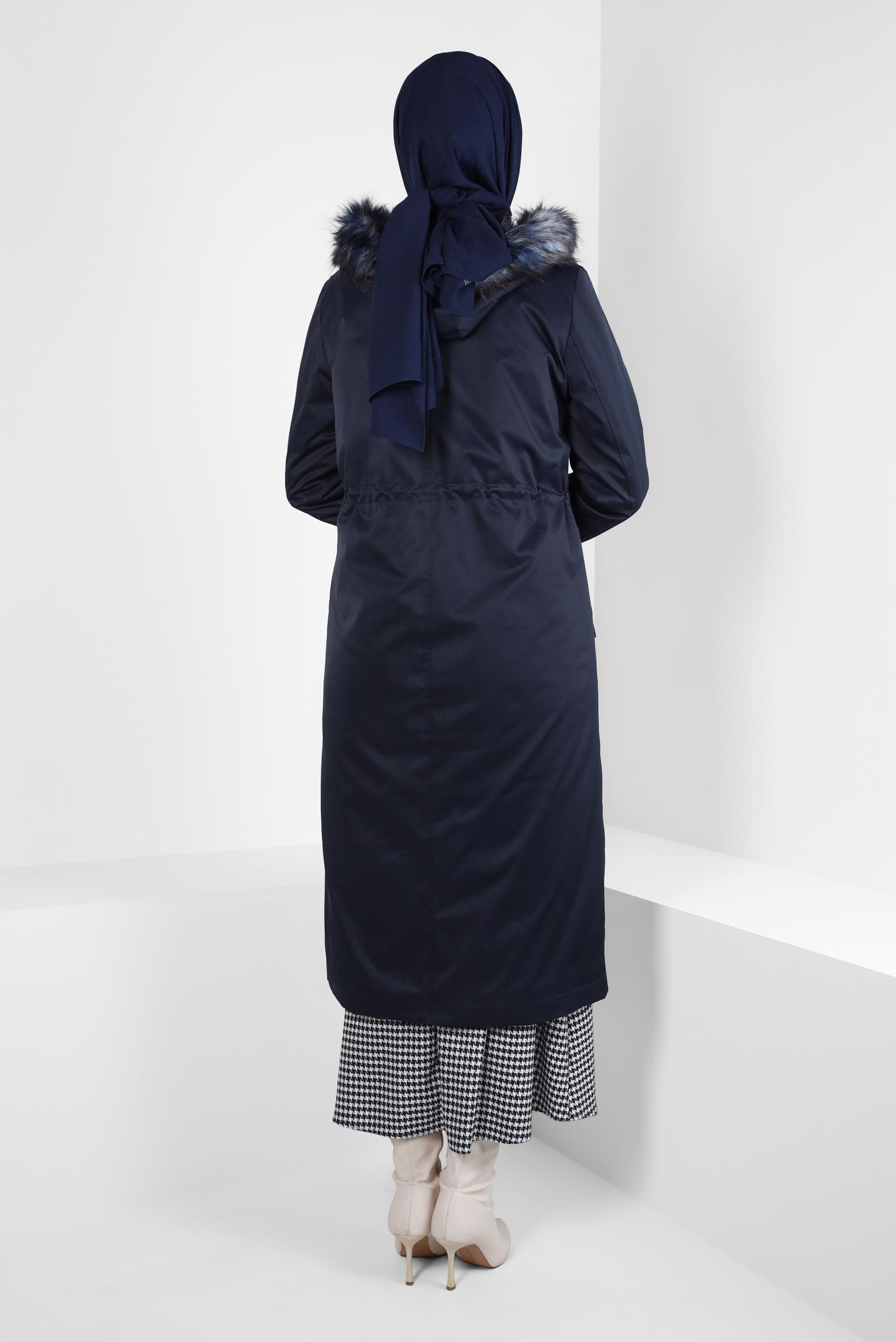 Tesettür giyim LACİVERT KAPÜŞONU KÜRKLÜ PARKA 90261